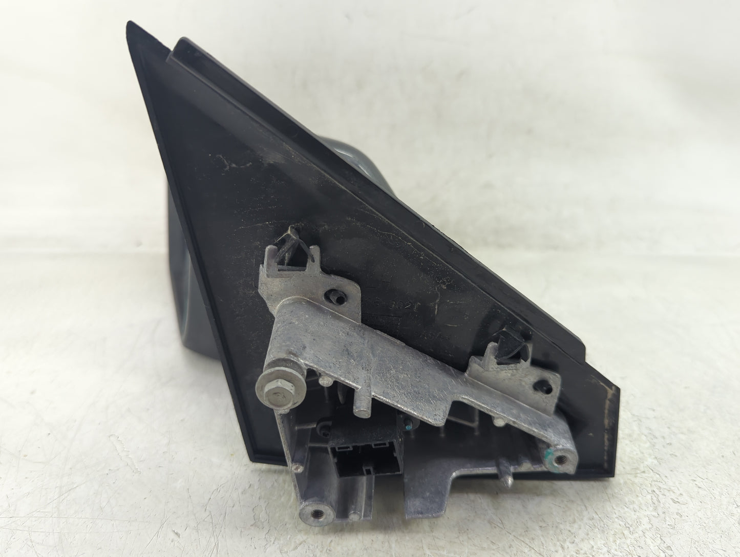 2018-2020 Chevrolet Equinox Driver Side View Mirror - Left Door Mirror OEM Used - Oemusedautoparts1.com