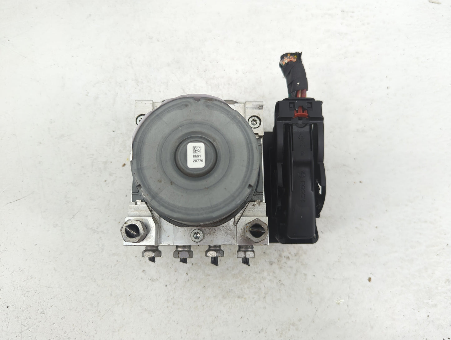 2019-2020 Chevrolet Equinox ABS Pump Control Module Replacement P/N:84342052 Fits Fits 2019 2020 2021 2022 OEM Used Auto Par