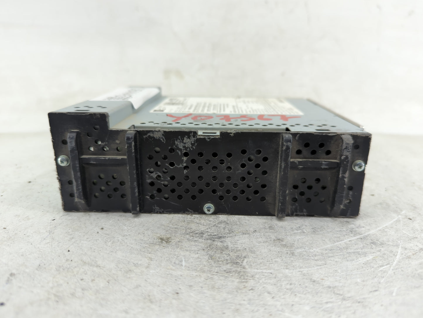 2019 Chevrolet Equinox Radio AM FM Cd Player Receiver Replacement P/N:812425551 84479963 Fits OEM Used Auto Parts - Oemuseda