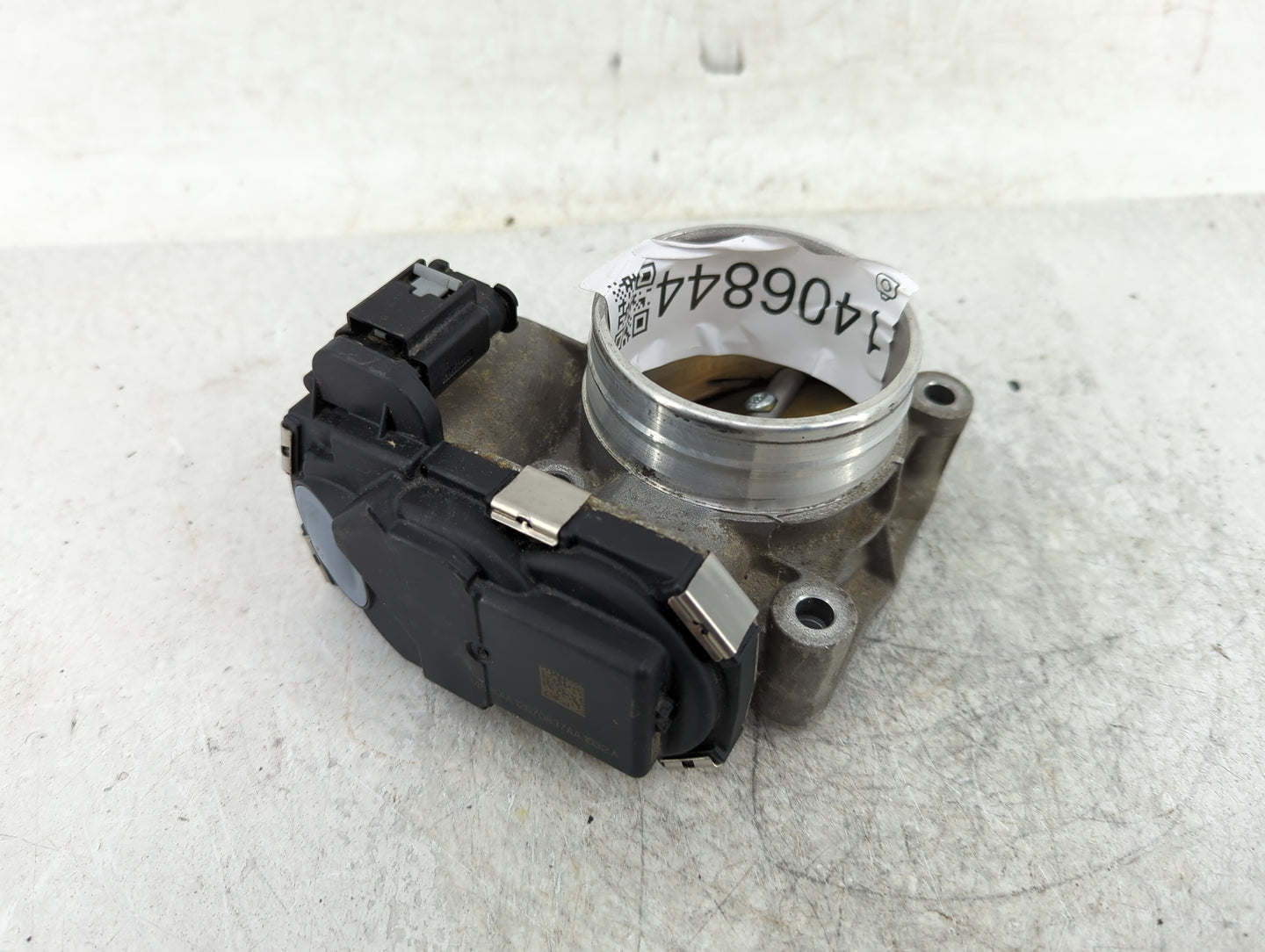2018-2020 Chevrolet Equinox Throttle Body P/N:12670837AA Fits Fits 2013 2014 2015 2016 2017 2018 2019 2020 2021 OEM Used Aut