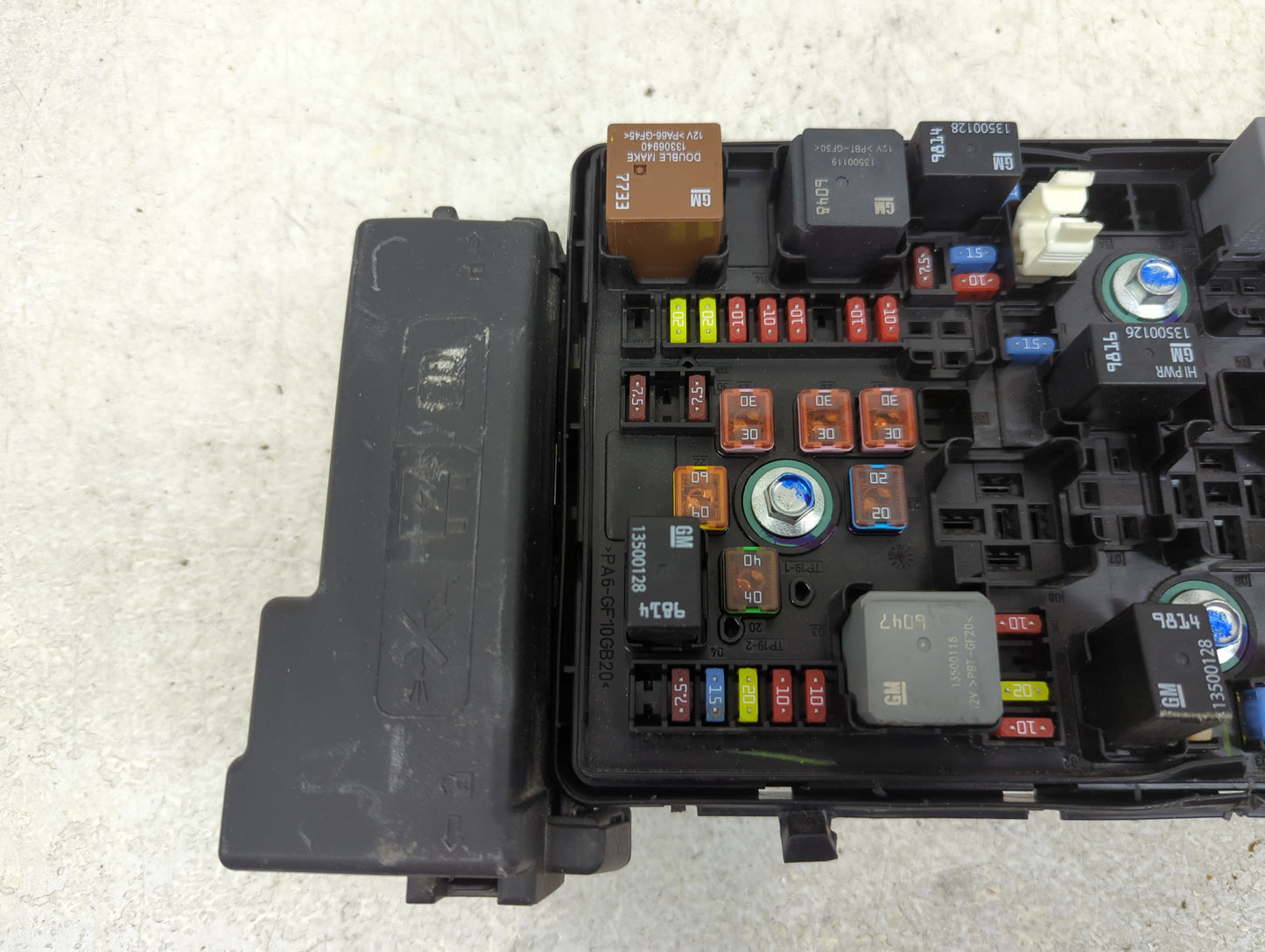 2018-2022 Chevrolet Equinox Fusebox Fuse Box Panel Relay Module P/N:DPN15514069 Fits Fits 2018 2019 2020 2021 2022 OEM Used 