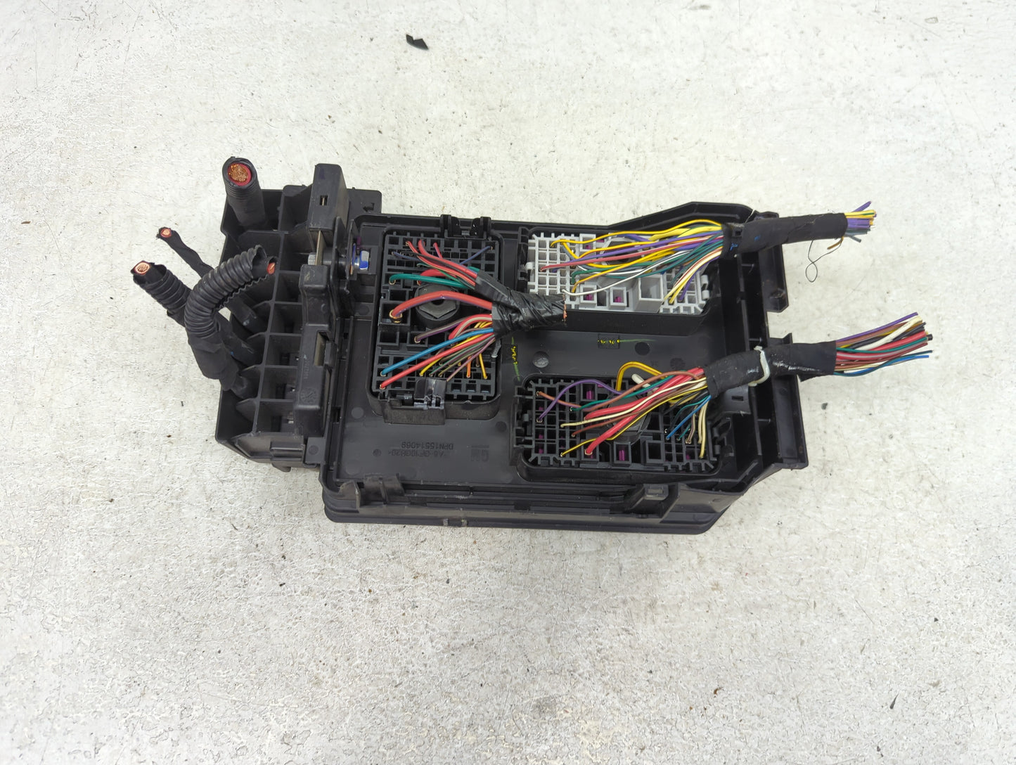 2018-2022 Chevrolet Equinox Fusebox Fuse Box Panel Relay Module P/N:DPN15514069 Fits Fits 2018 2019 2020 2021 2022 OEM Used 