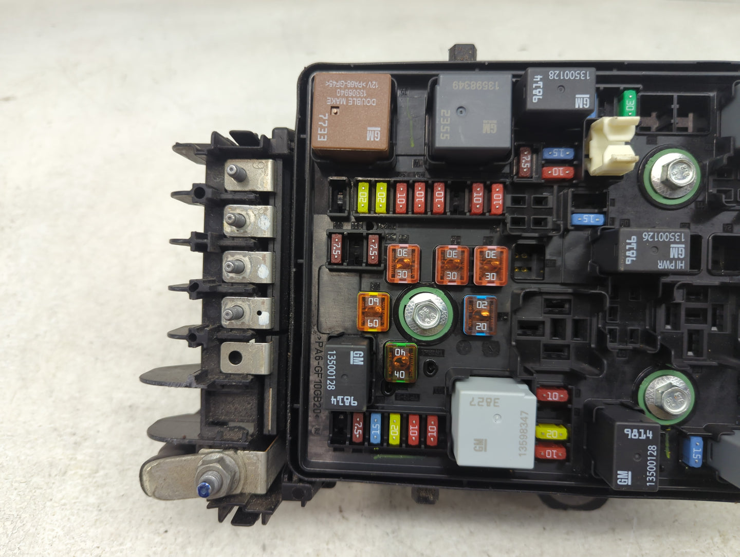 2018-2022 Chevrolet Equinox Fusebox Fuse Box Panel Relay Module P/N:84733372 812461952 Fits Fits 2018 2019 2020 2021 2022 OE