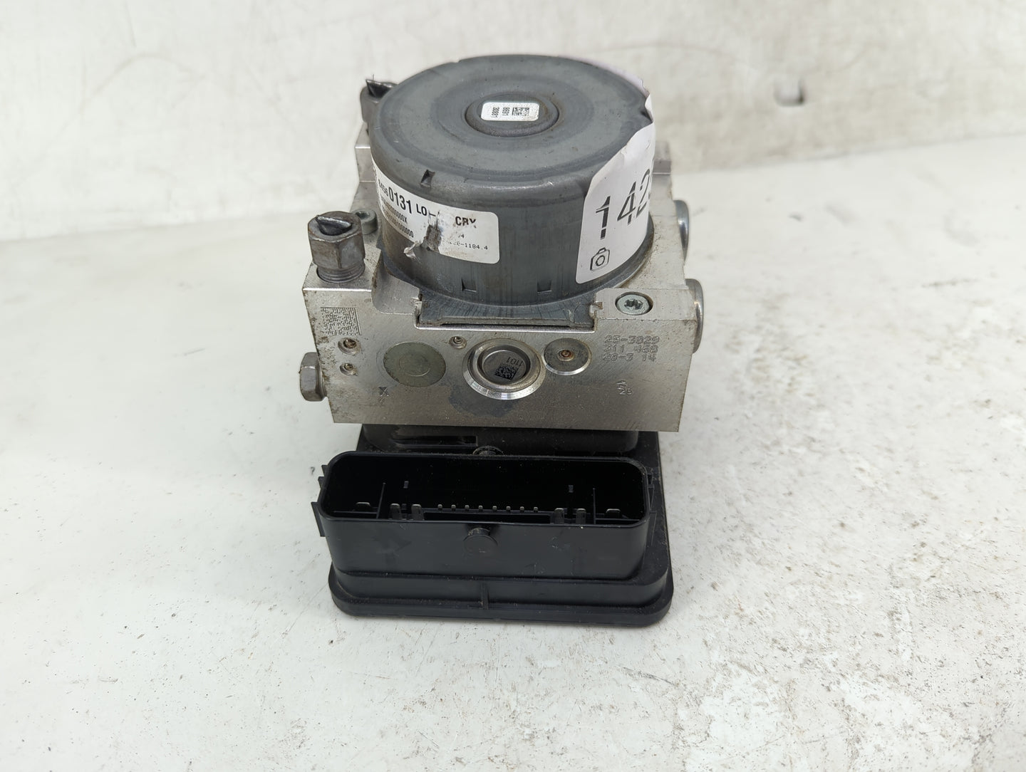 2018-2019 Chevrolet Equinox ABS Pump Control Module Replacement P/N:84560131 Fits Fits 2018 2019 2020 2021 OEM Used Auto Par