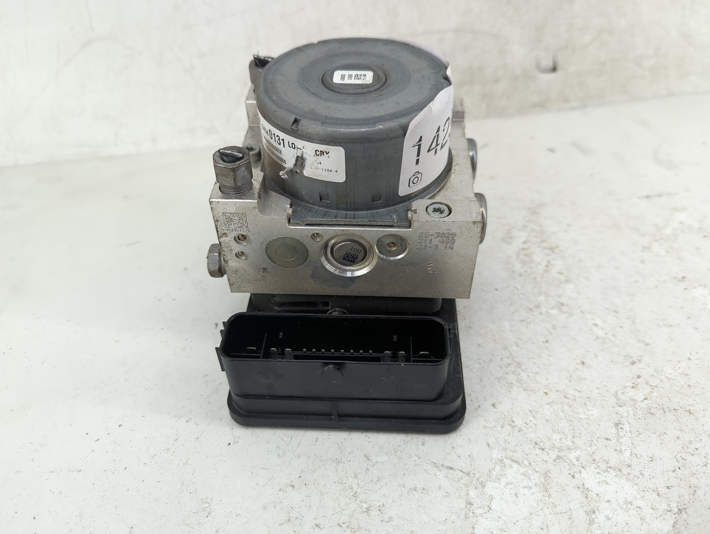 2018-2019 Chevrolet Equinox ABS Pump Control Module Replacement P/N:84560131 Fits Fits 2018 2019 2020 2021 OEM Used Auto Par