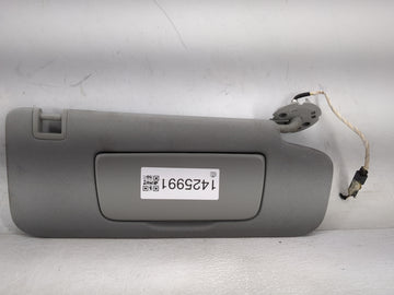 2018-2019 Chevrolet Equinox Sun Visor Shade Replacement Passenger Right Mirror Fits Fits 2018 2019 OEM Used Auto Parts - Oem