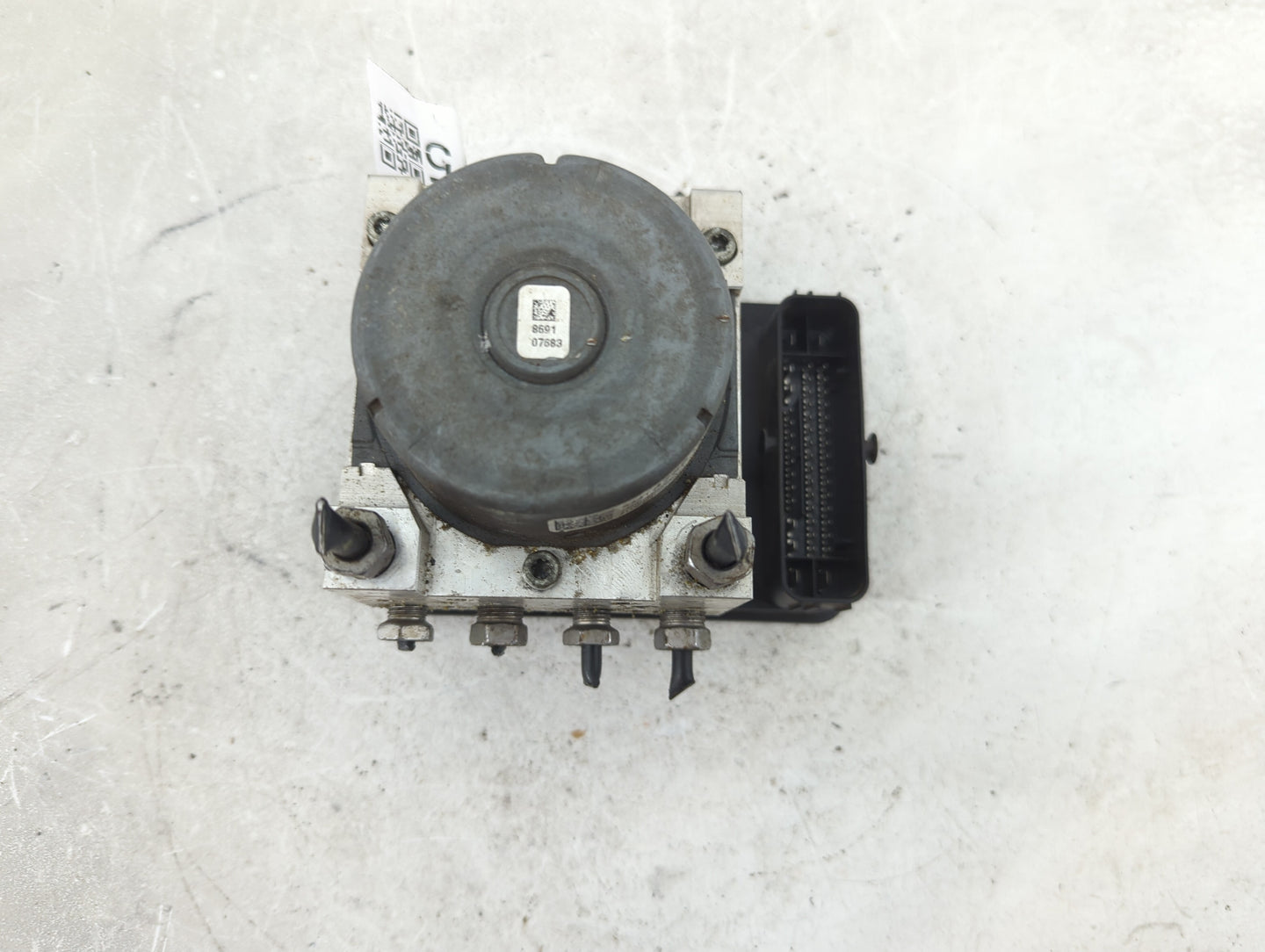 2018-2019 Chevrolet Equinox ABS Pump Control Module Replacement P/N:84414759 Fits Fits 2018 2019 2020 2021 OEM Used Auto Par
