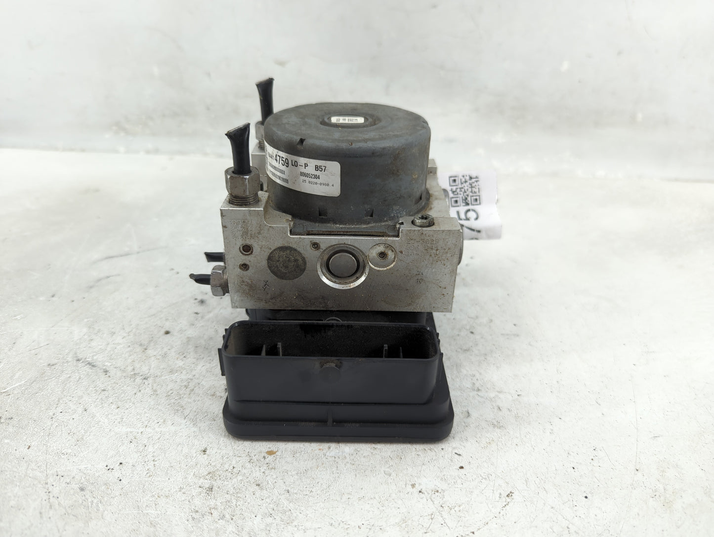 2018-2019 Chevrolet Equinox ABS Pump Control Module Replacement P/N:84414759 Fits Fits 2018 2019 2020 2021 OEM Used Auto Par