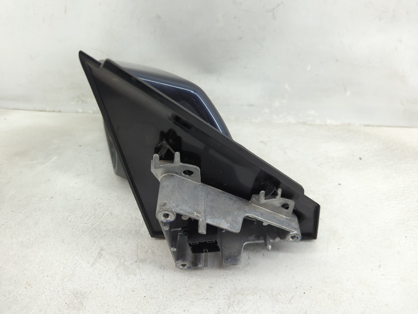2018-2020 Chevrolet Equinox Driver Side View Mirror - Left Door Mirror OEM Used - Oemusedautoparts1.com