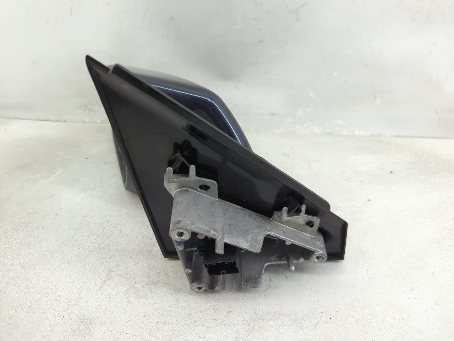 2018-2020 Chevrolet Equinox Driver Side View Mirror - Left Door Mirror OEM Used - Oemusedautoparts1.com
