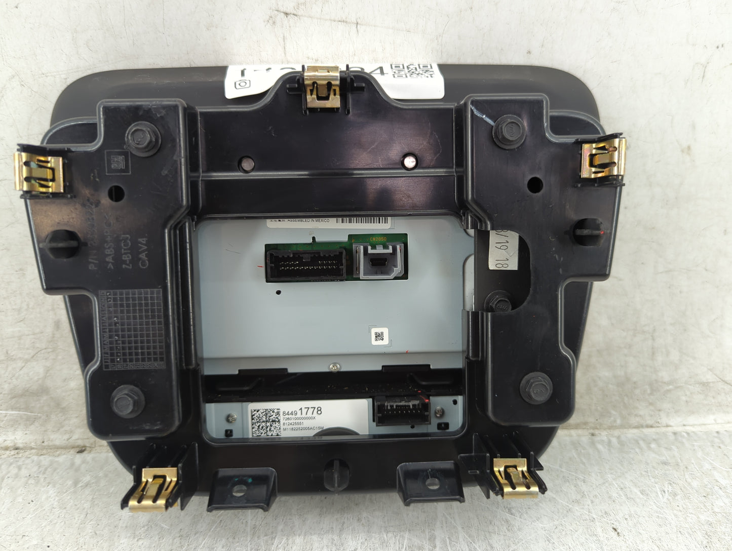 2019-2019 Chevrolet Equinox Information Display Screen Black 1434624 - Oemusedautoparts1.com