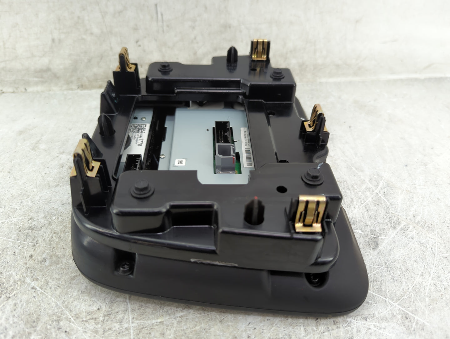 2019-2019 Chevrolet Equinox Information Display Screen Black 1434624 - Oemusedautoparts1.com