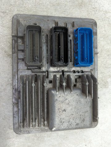 2019 Chevrolet Equinox PCM Engine Control Computer ECU ECM PCU OEM P/N:12697837 12669908 Fits Fits 2016 2017 2018 OEM Used A