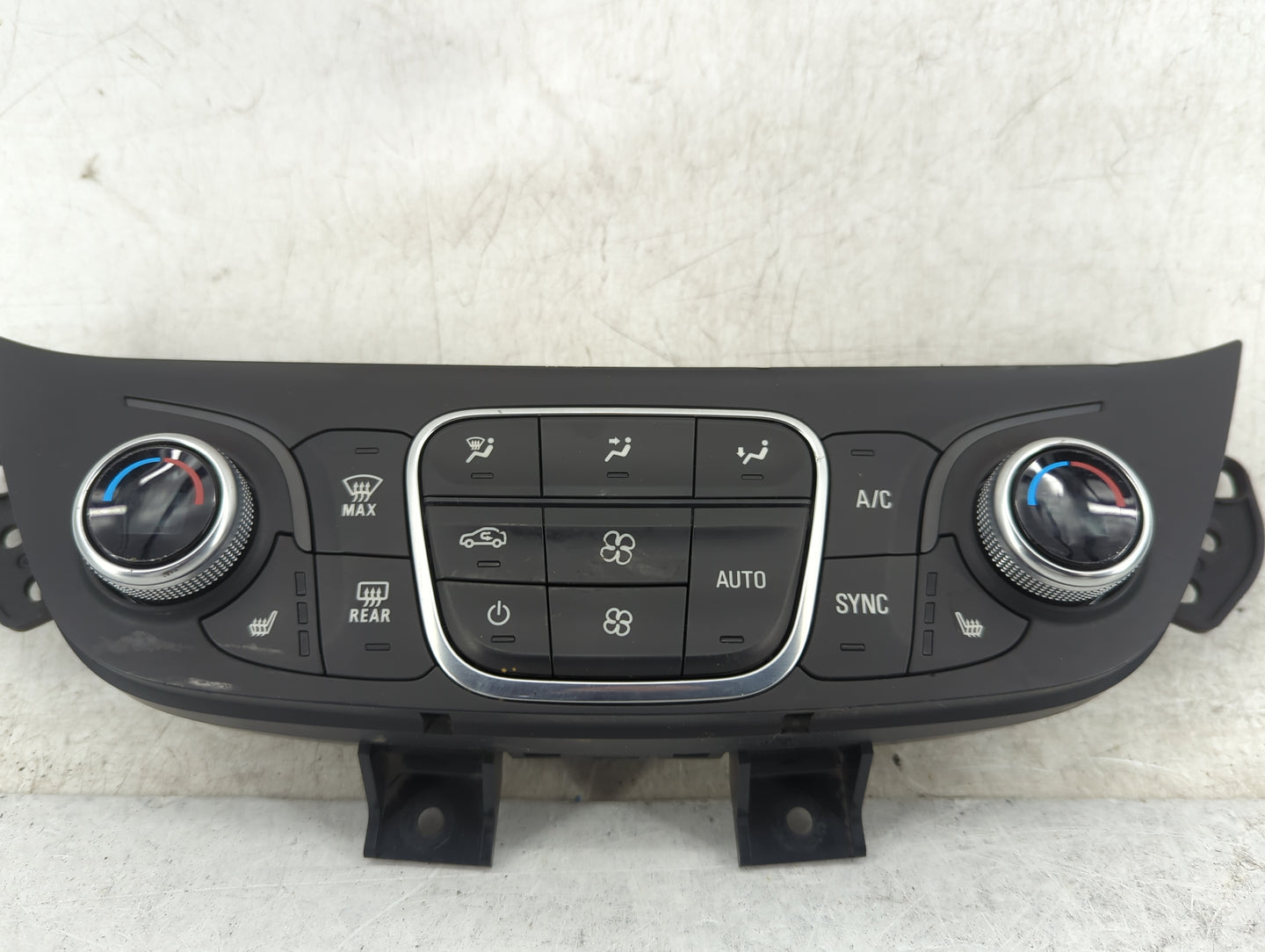 2018-2019 Chevrolet Equinox Climate Control Module Temperature AC/Heater Replacement P/N:84422506 Fits Fits 2018 2019 OEM Us