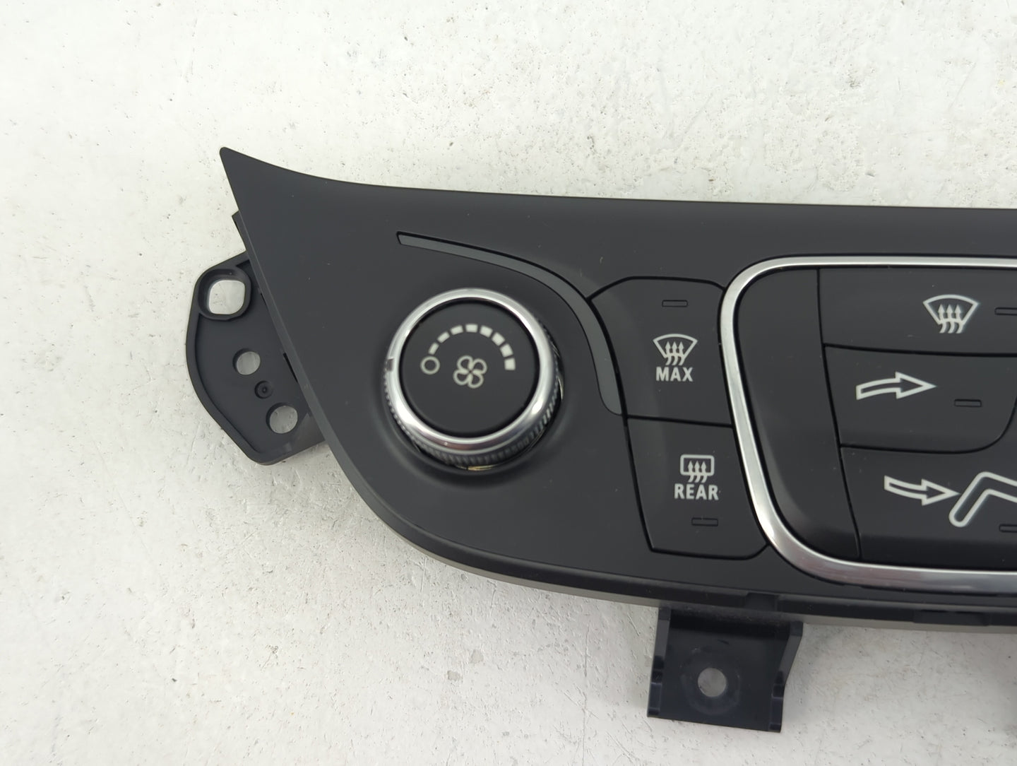 2019-2021 Chevrolet Equinox Climate Control Module Temperature AC/Heater Replacement P/N:84422503 QFGM4D4A Fits OEM Used Aut