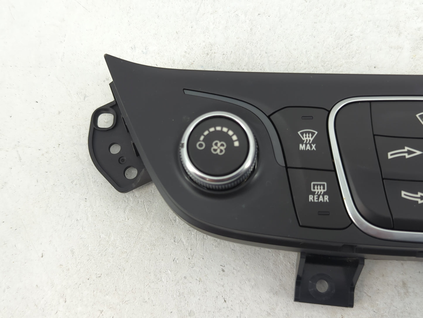 2019-2021 Chevrolet Equinox Climate Control Module Temperature AC/Heater Replacement P/N:84422503 7370200000000X Fits OEM Us