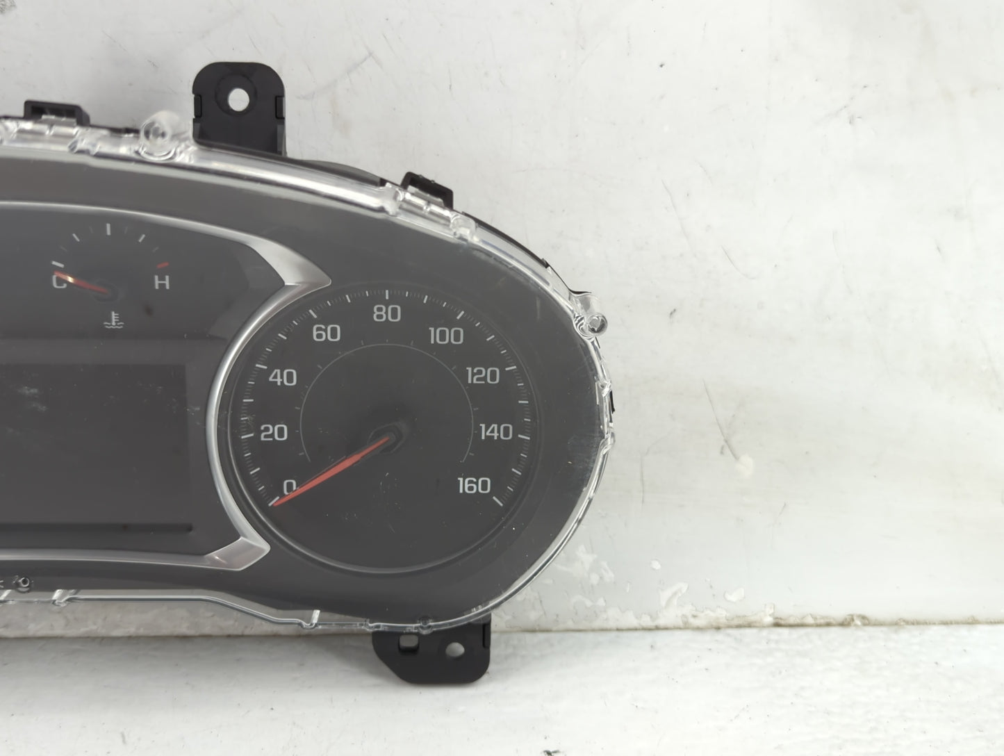 2019 Chevrolet Equinox Instrument Cluster Speedometer Gauges P/N:84562488 GM-0086-001-M1-CF0F Miles: Fits OEM Used Auto Part