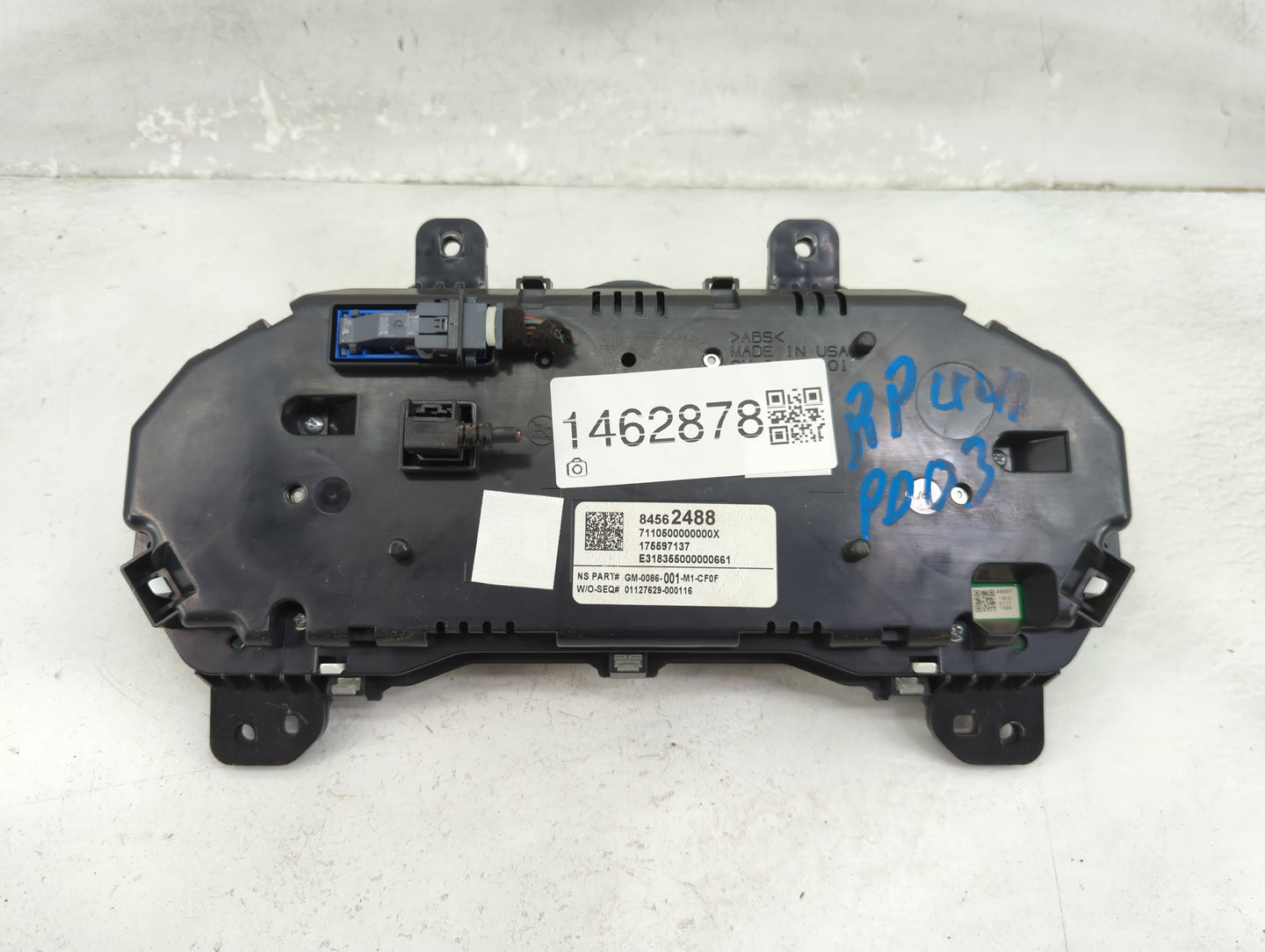 2019 Chevrolet Equinox Instrument Cluster Speedometer Gauges P/N:84562488 GM-0086-001-M1-CF0F Miles: Fits OEM Used Auto Part
