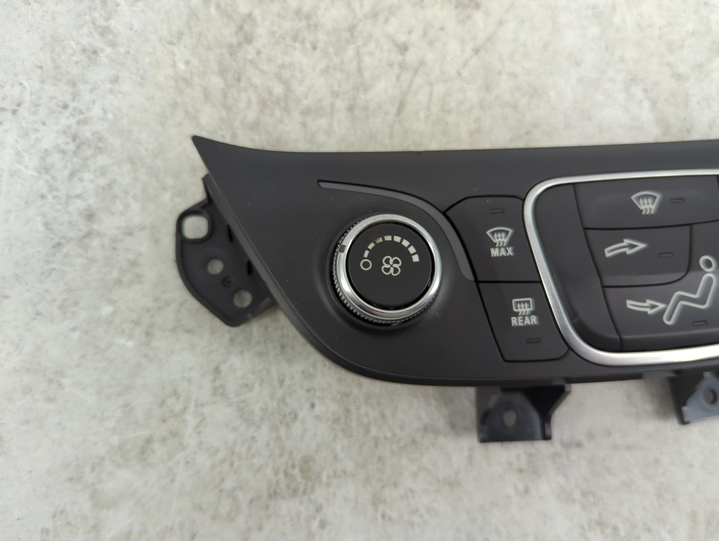 2019-2021 Chevrolet Equinox Climate Control Module Temperature AC/Heater Replacement P/N:84422503 7370200000000X Fits OEM Us