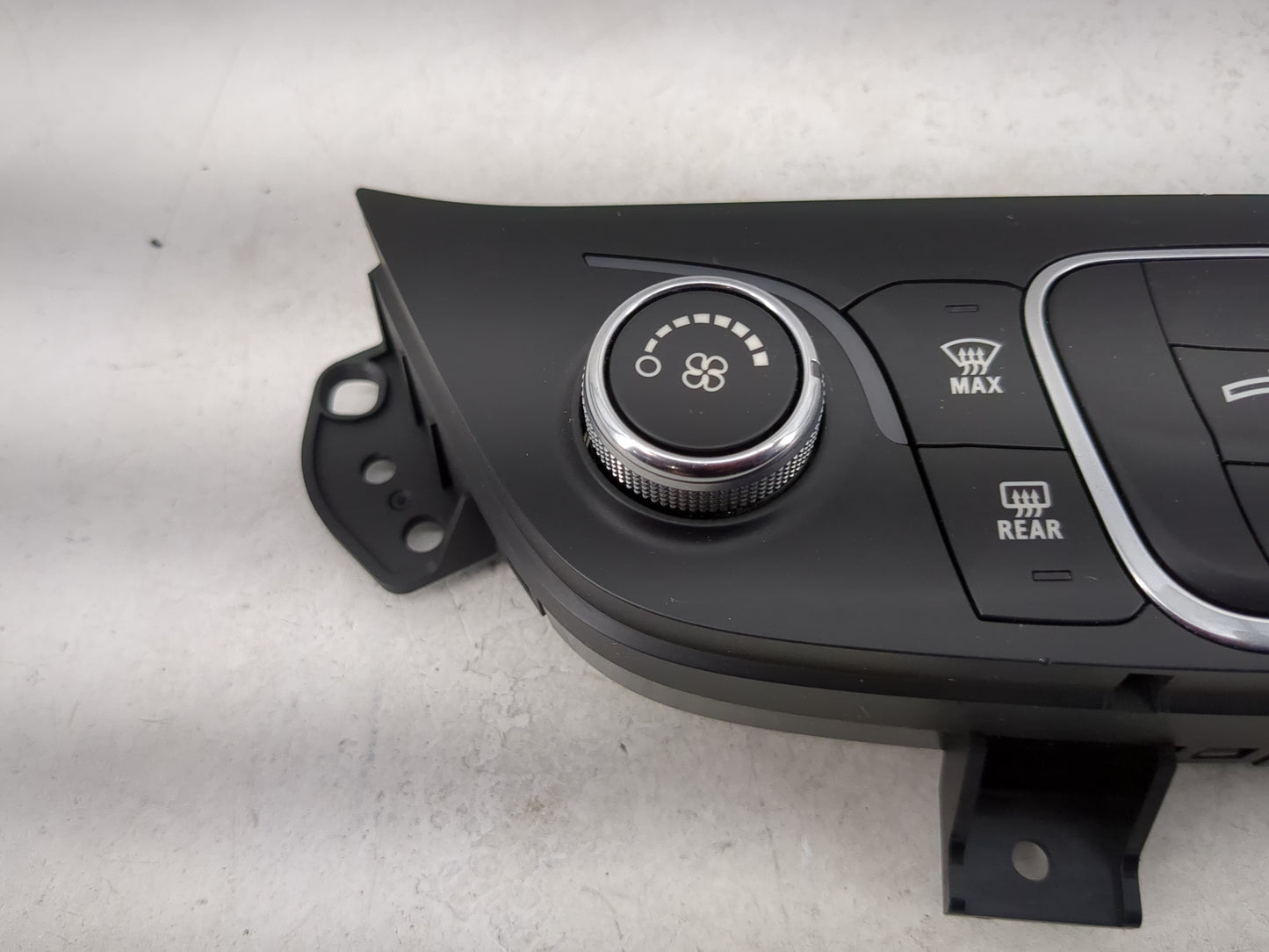 2019-2021 Chevrolet Equinox Climate Control Module Temperature AC/Heater Replacement P/N:84422503 7370200000000X Fits OEM Us