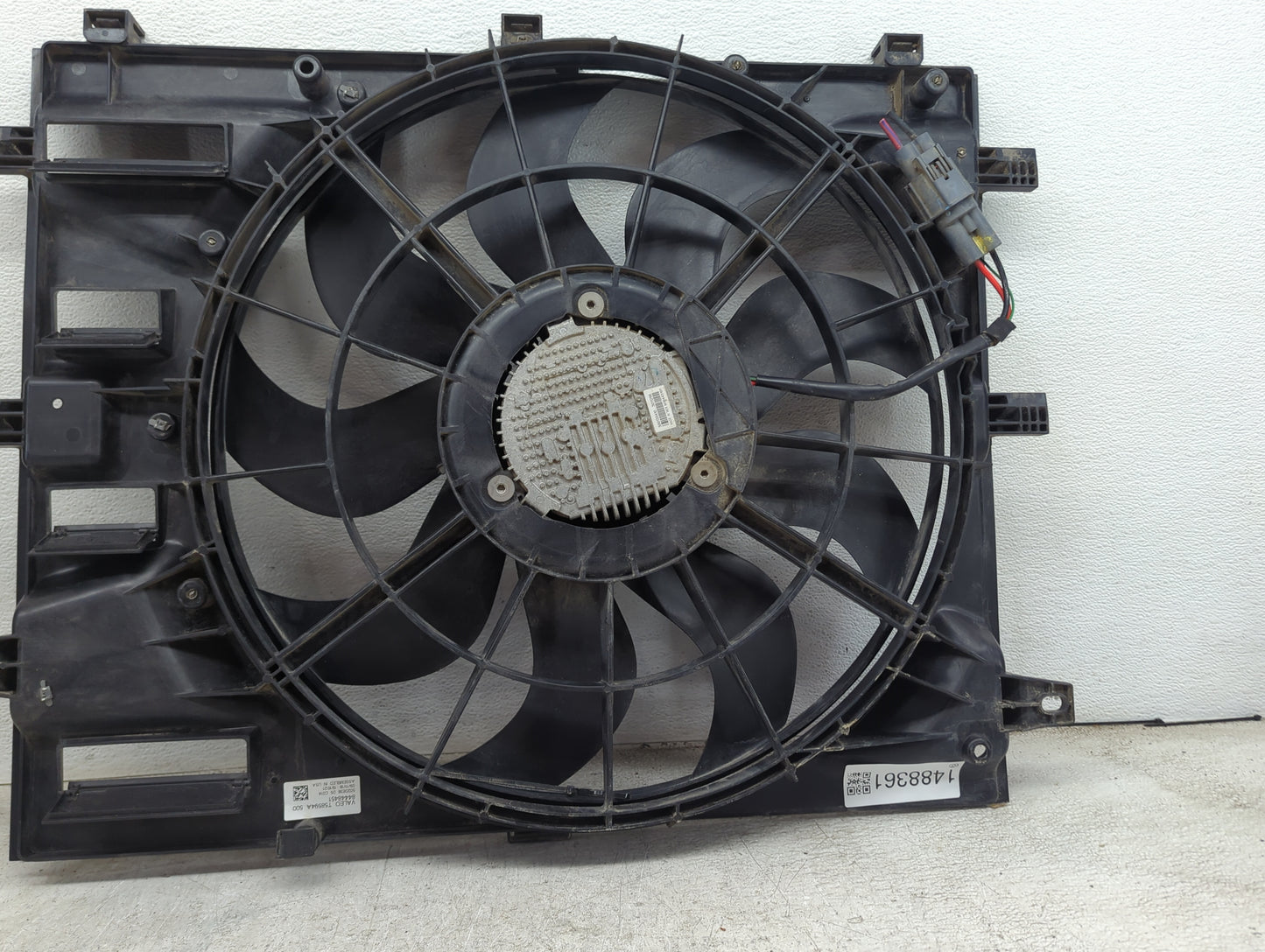 2018-2019 Chevrolet Equinox Electric Radiator Cooling Fan Motor Assembly P/N:VALEO T58594A 500 S4444451 Fits Fits 2018 2019 