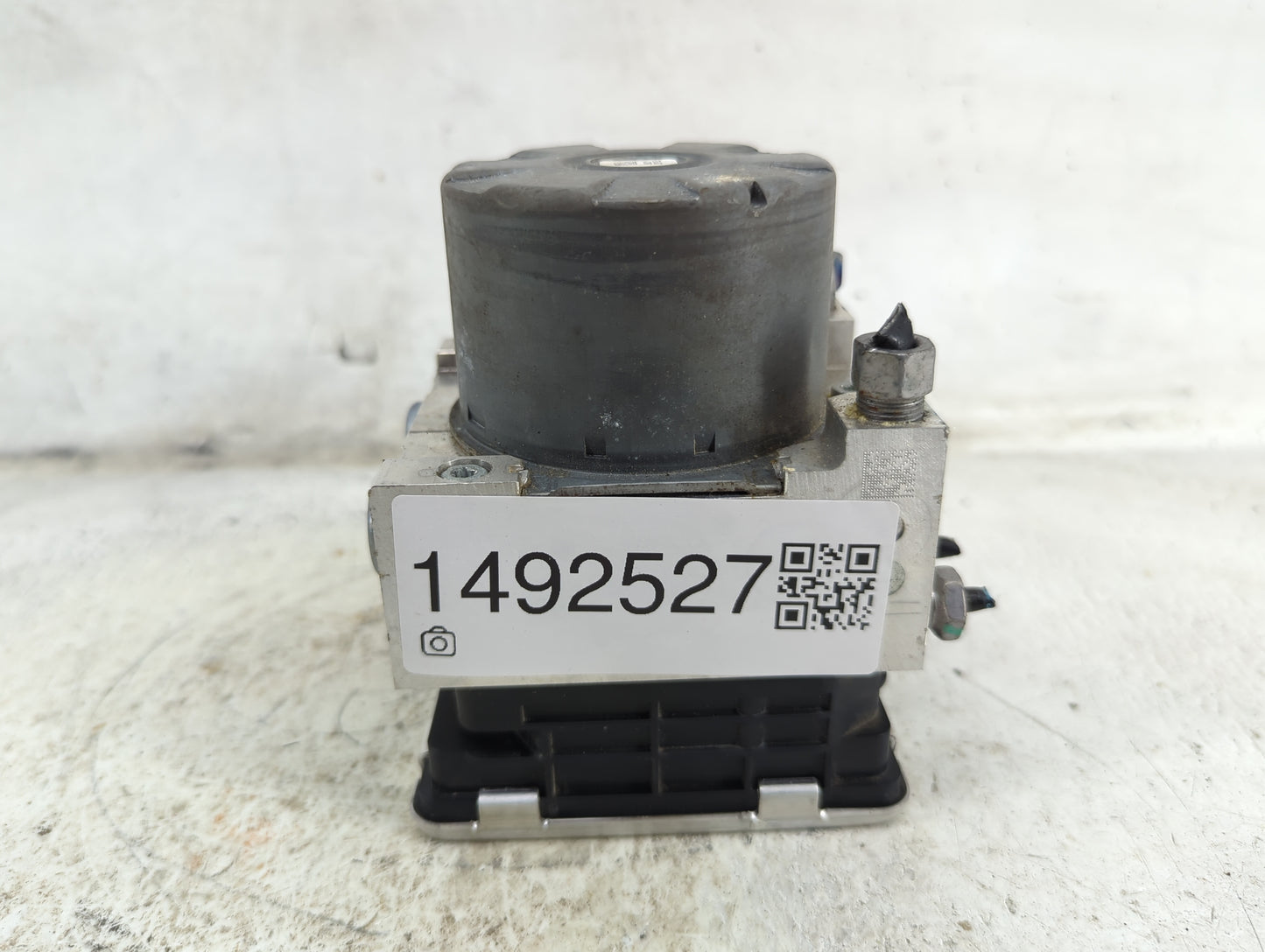 2019-2020 Chevrolet Equinox ABS Pump Control Module Replacement P/N:84715331 68212819 Fits Fits 2019 2020 2021 2022 OEM Used