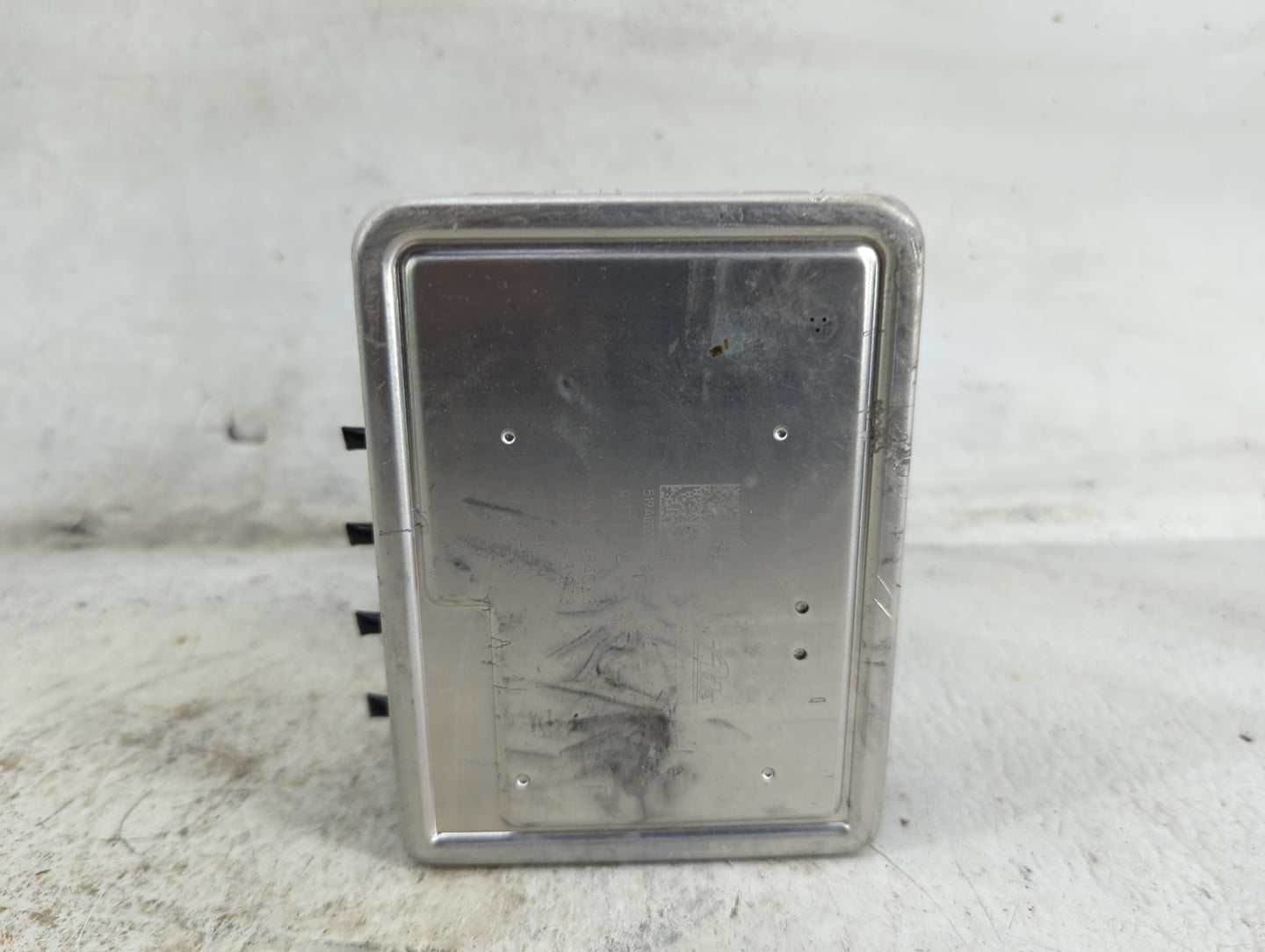 2019-2020 Chevrolet Equinox ABS Pump Control Module Replacement P/N:84715331 68212819 Fits Fits 2019 2020 2021 2022 OEM Used