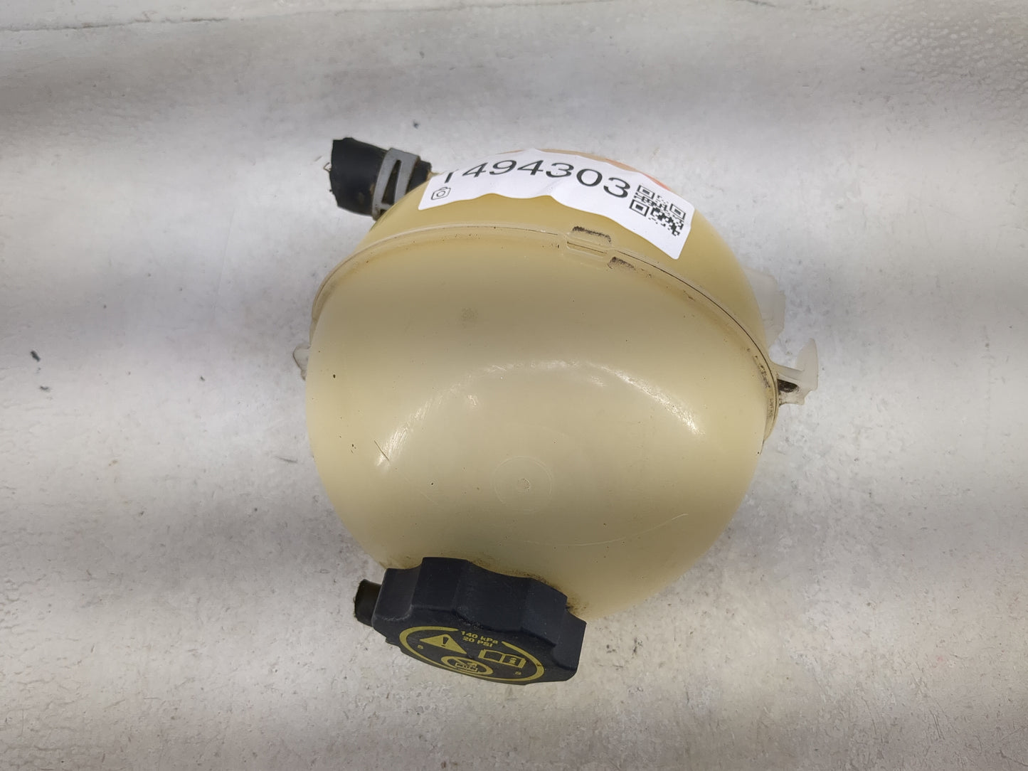 2018 Chevrolet Equinox Radiator Coolant Overflow Expansion Tank Bottle 1494303 - Oemusedautoparts1.com
