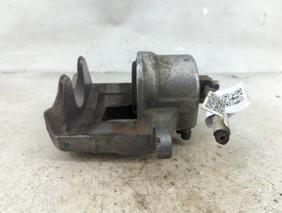 2018-2020 Chevrolet Equinox Front Passenger Right Brake Caliper - Oemusedautoparts1.com