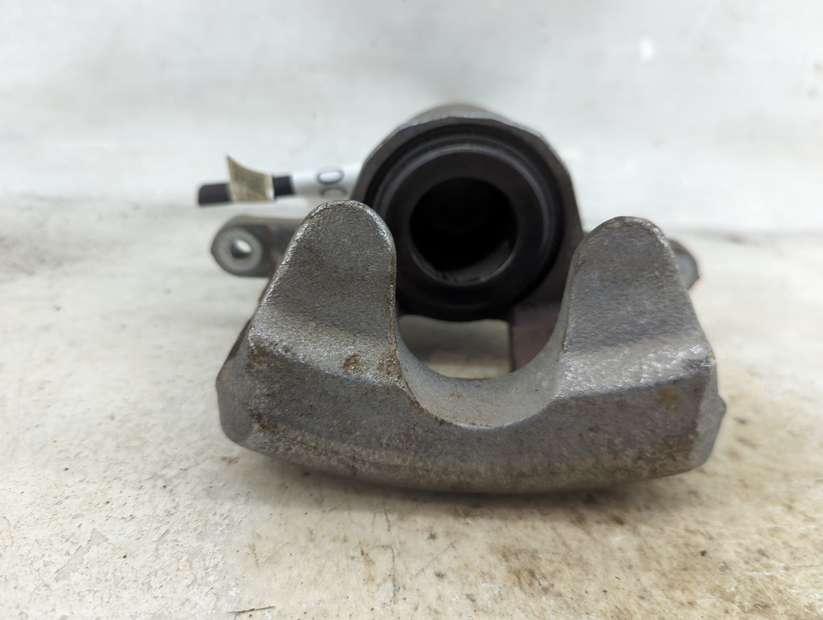 2018-2020 Chevrolet Equinox Front Driver Left Brake Caliper - Oemusedautoparts1.com
