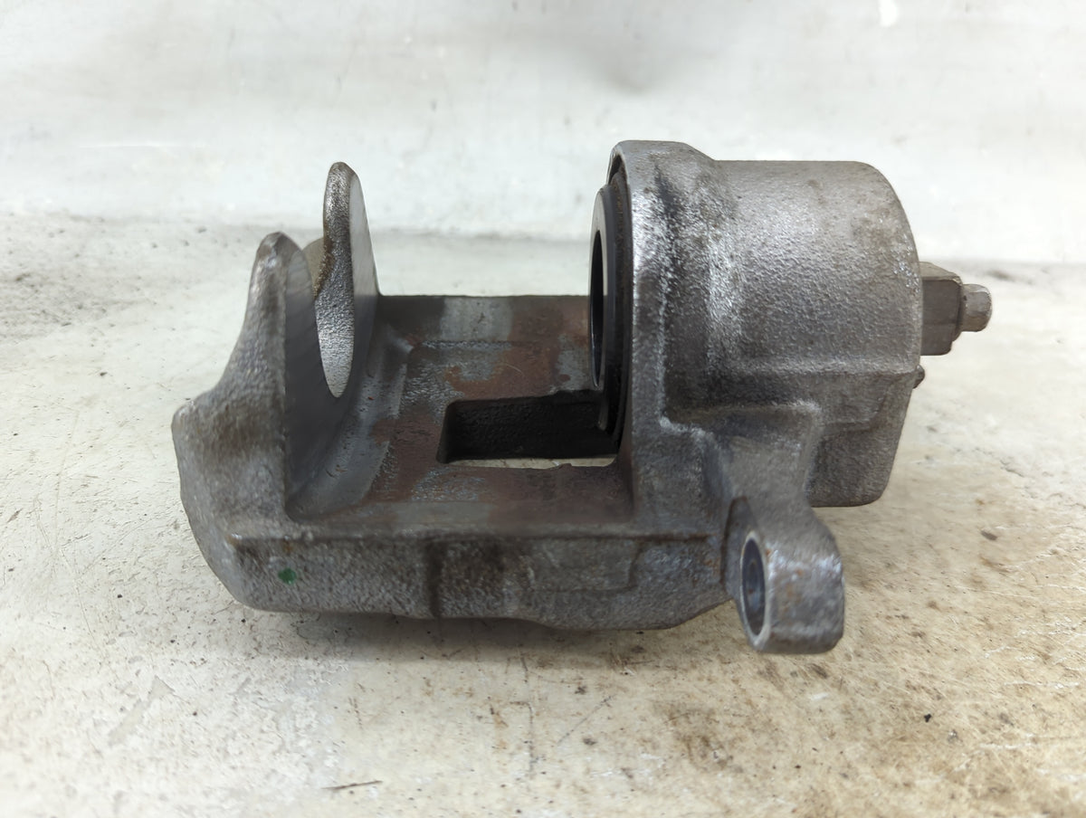2018-2020 Chevrolet Equinox Front Driver Left Brake Caliper - Oemusedautoparts1.com