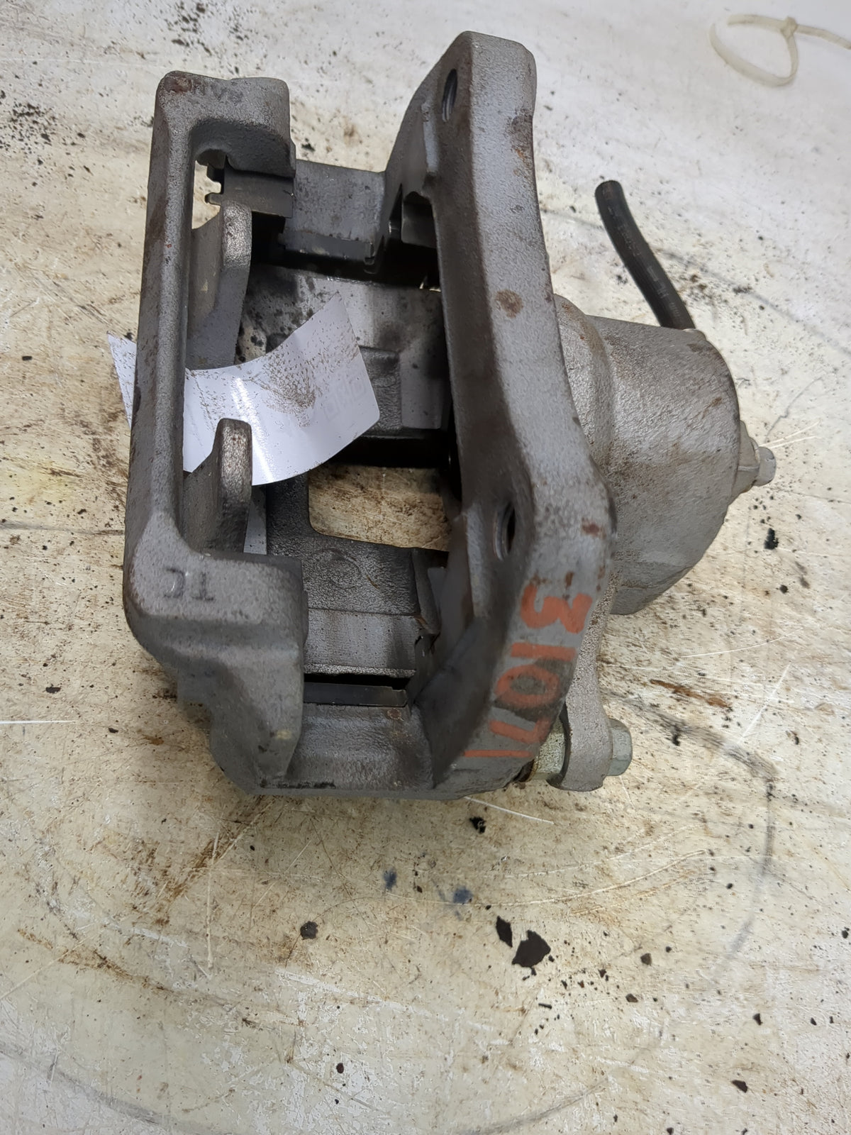 2018-2020 Chevrolet Equinox Front Driver Left Brake Caliper 1518919 - Oemusedautoparts1.com