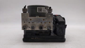 2018-2019 Chevrolet Equinox ABS Pump Control Module Replacement P/N:84718763 Fits Fits 2018 2019 2020 2021 OEM Used Auto Par