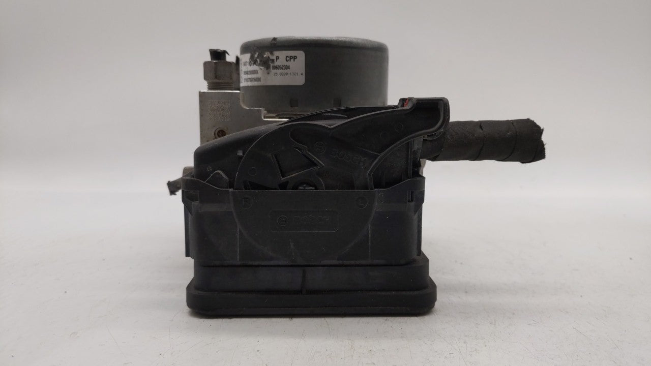 2018-2019 Chevrolet Equinox ABS Pump Control Module Replacement P/N:84718763 Fits Fits 2018 2019 2020 2021 OEM Used Auto Par