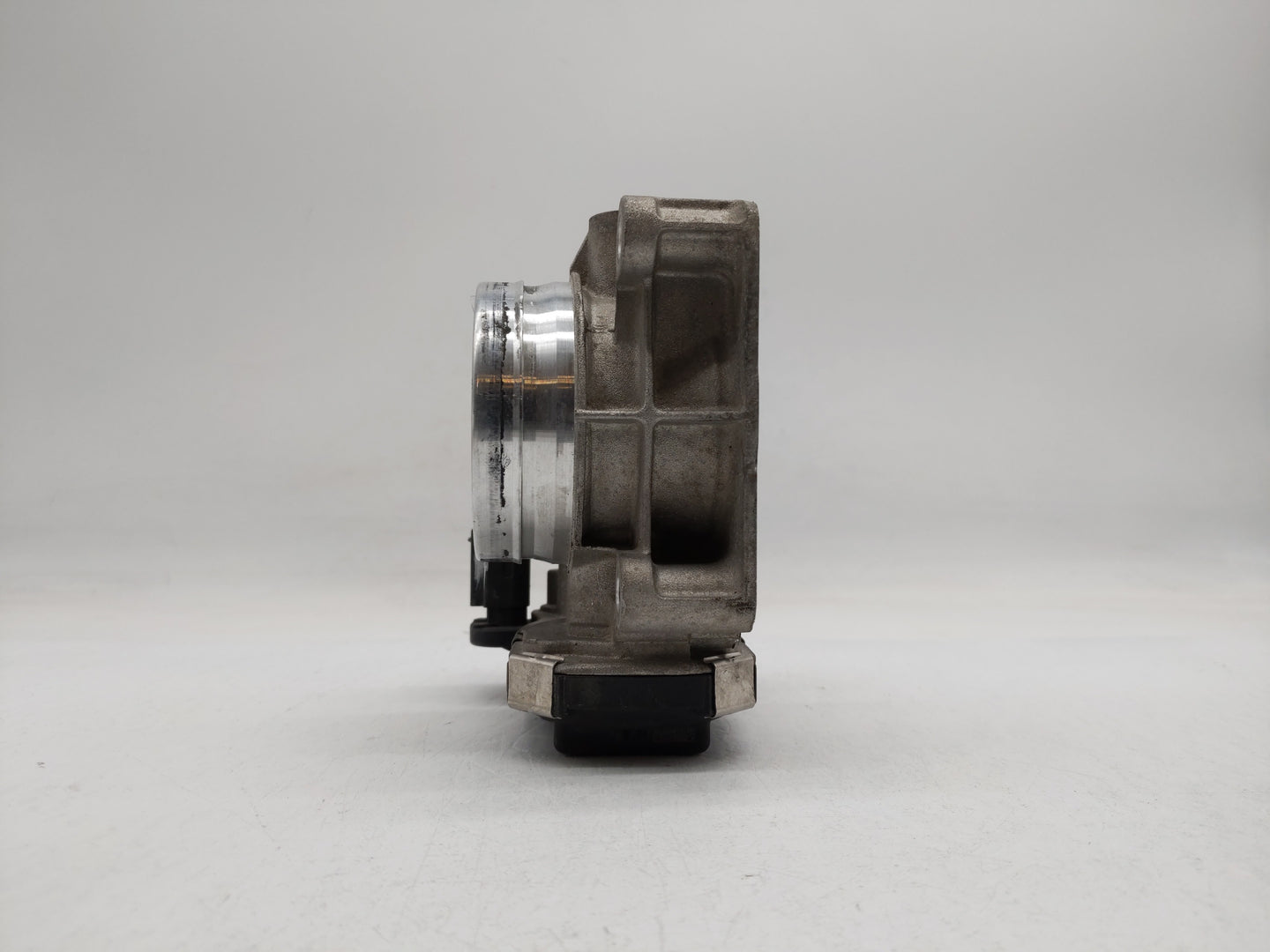 2018-2019 Chevrolet Equinox Throttle Body P/N:12670837AA 12681472AA, 12670937AA Fits Fits 2013 2014 2015 2016 2017 2018 2019