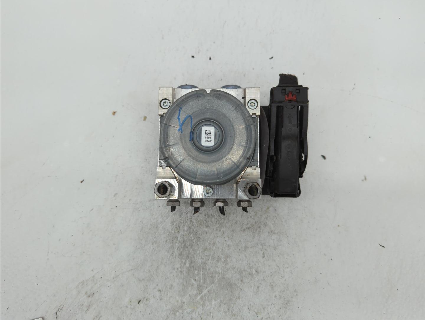 2018-2019 Chevrolet Equinox ABS Pump Control Module Replacement P/N:84560131 Fits Fits 2018 2019 OEM Used Auto Parts - Oemus