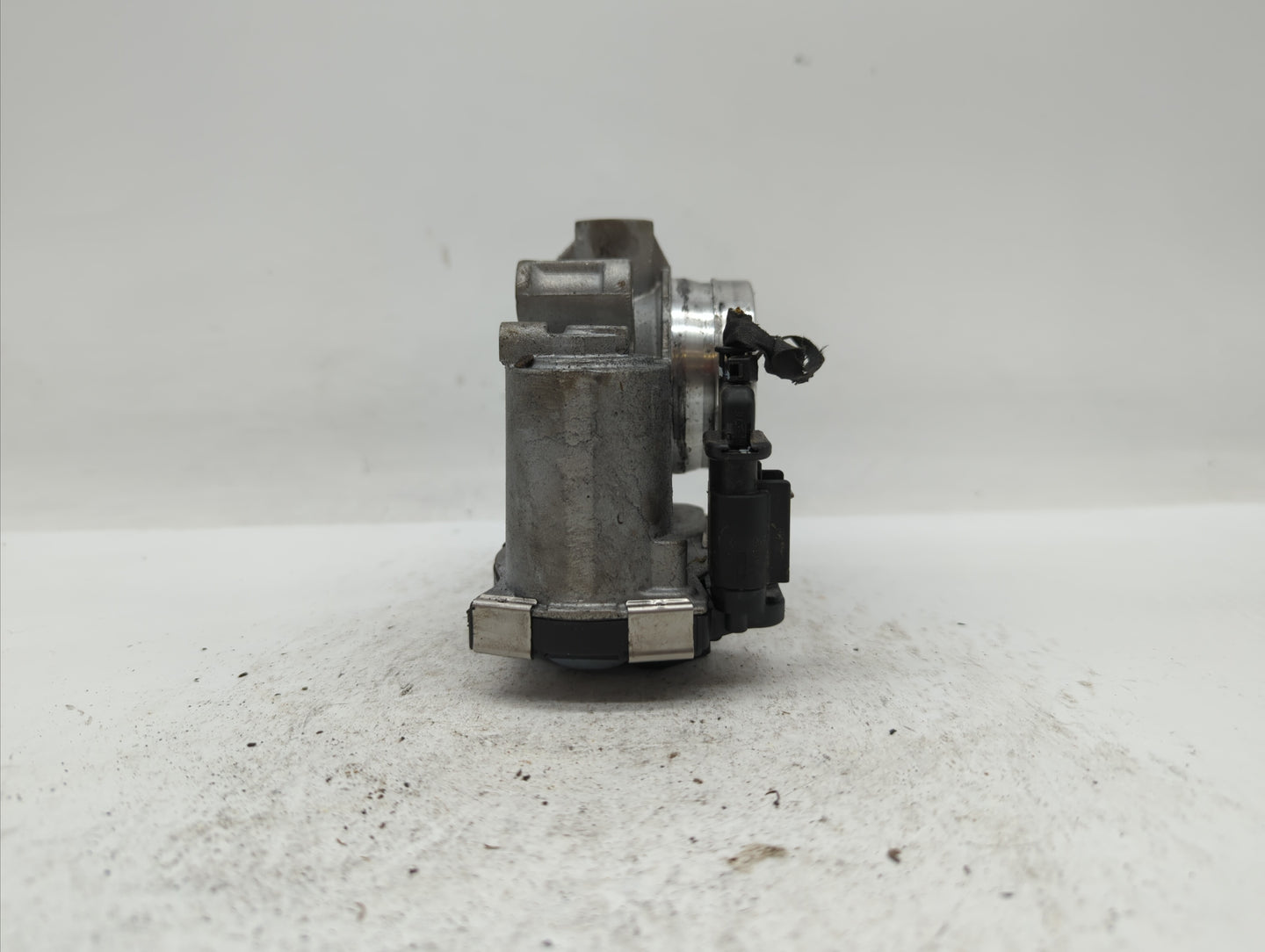 2018-2019 Chevrolet Equinox Throttle Body P/N:12659491BA 12671379AA Fits Fits 2016 2017 2018 2019 OEM Used Auto Parts - Oemu