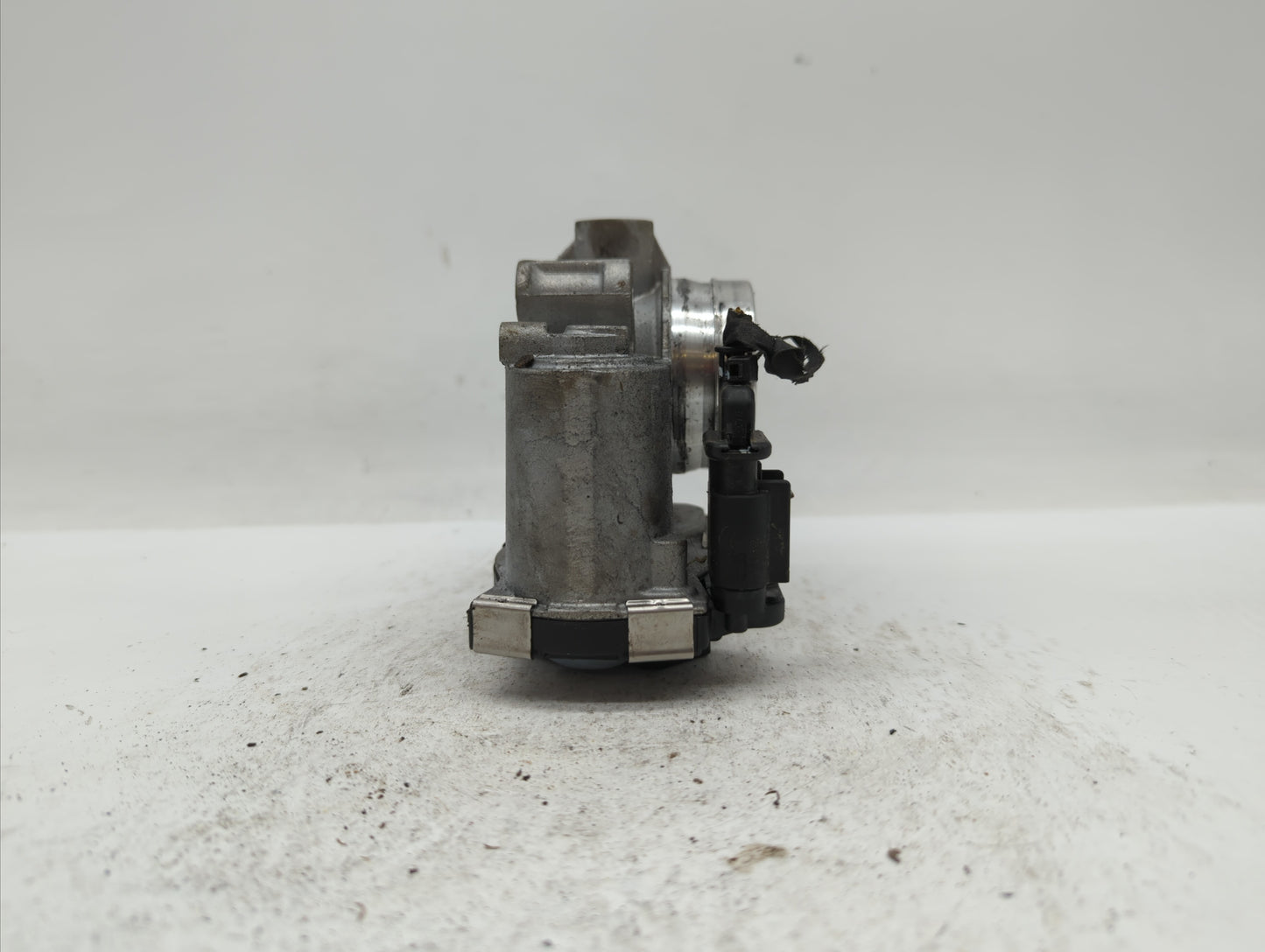 2018-2019 Chevrolet Equinox Throttle Body P/N:12659491BA 12671379AA Fits Fits 2016 2017 2018 2019 OEM Used Auto Parts - Oemu