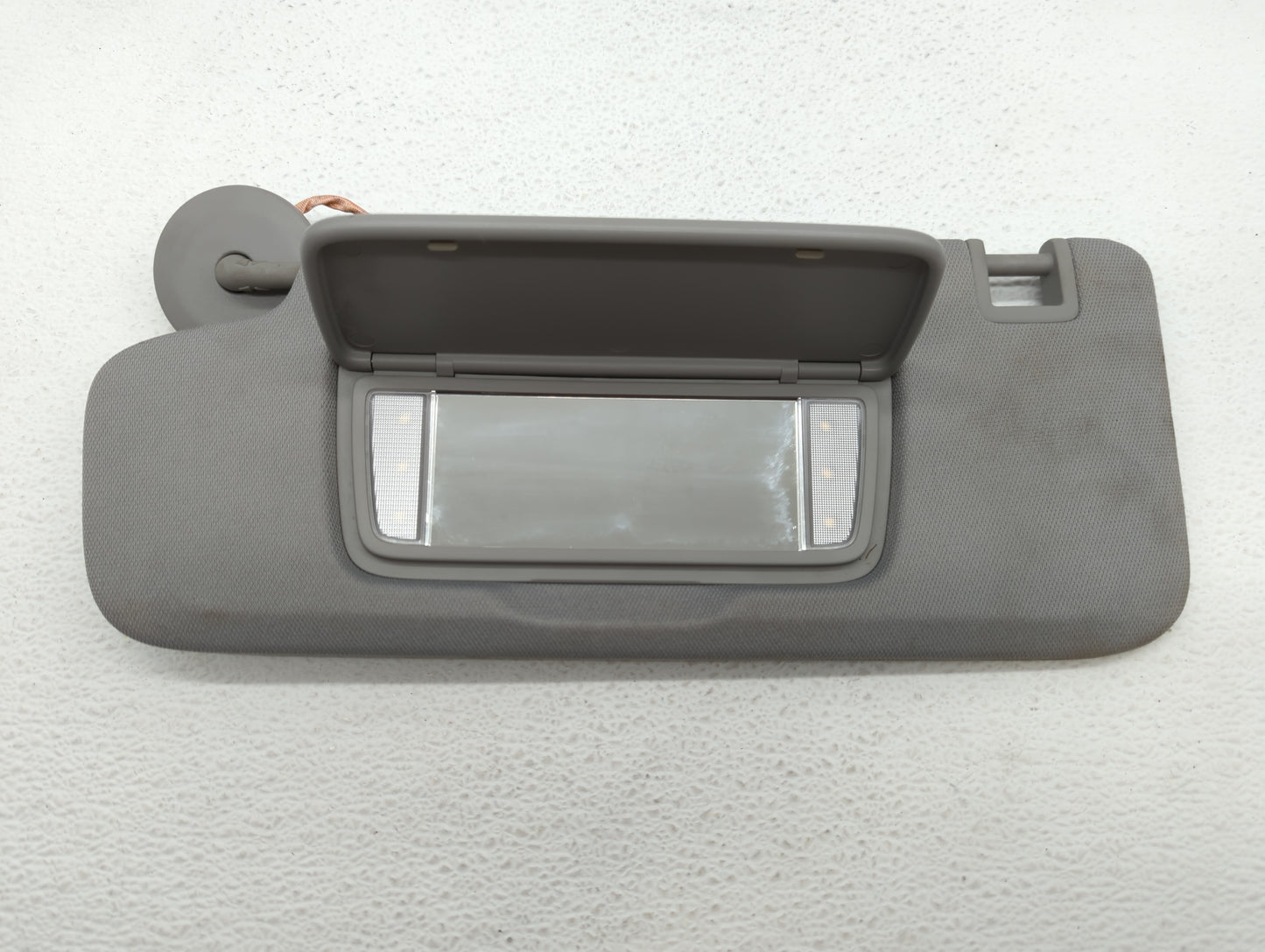 2018-2019 Chevrolet Equinox Sun Visor Shade Replacement Driver Left Mirror Fits Fits 2018 2019 OEM Used Auto Parts - Oemused