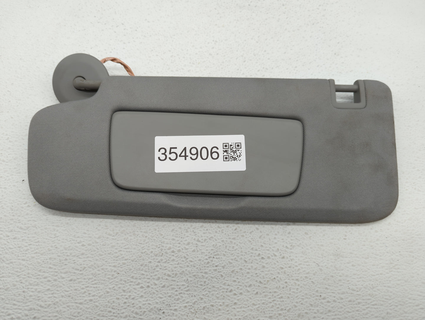 2018-2019 Chevrolet Equinox Sun Visor Shade Replacement Driver Left Mirror Fits Fits 2018 2019 OEM Used Auto Parts - Oemused