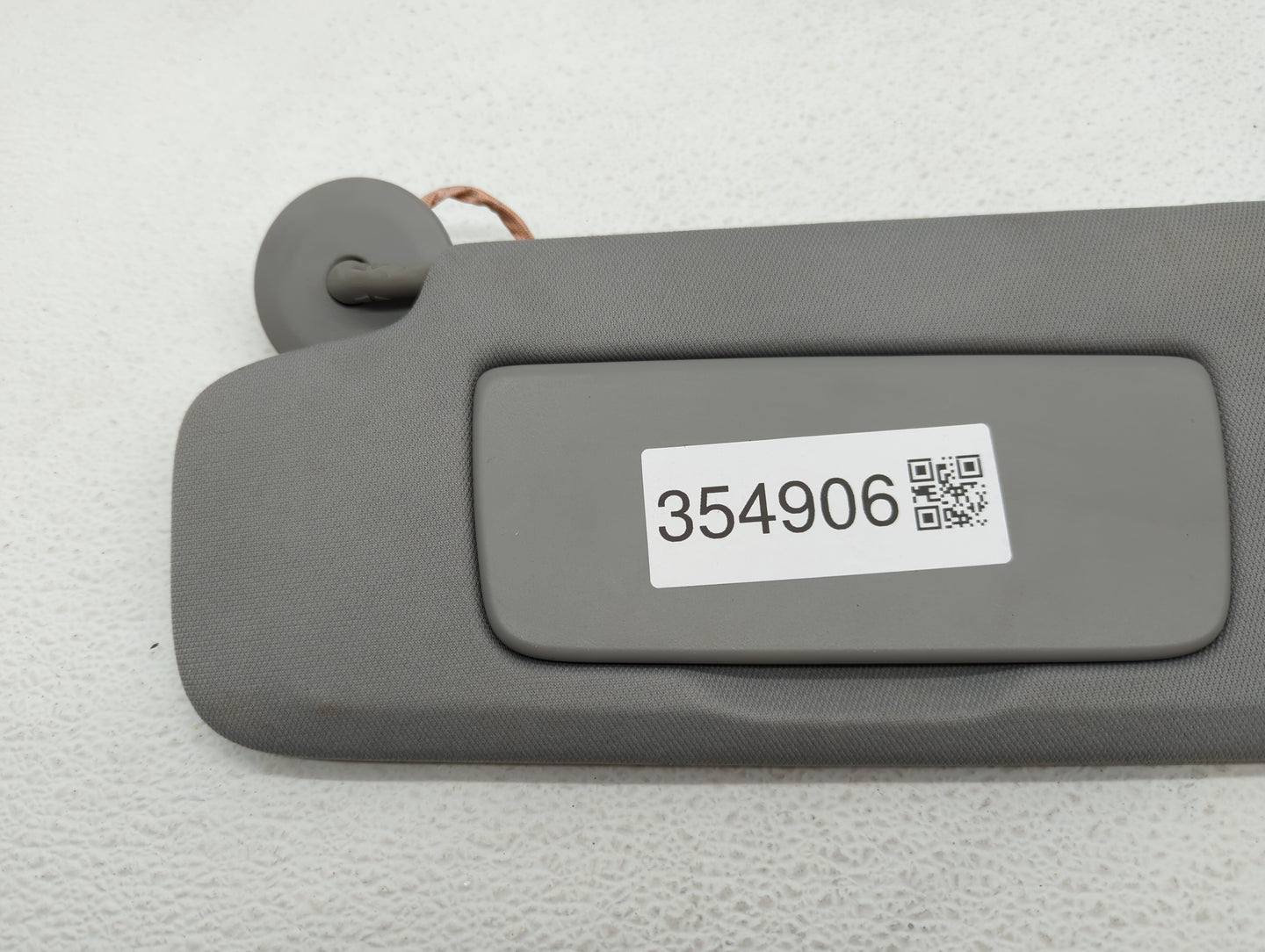 2018-2019 Chevrolet Equinox Sun Visor Shade Replacement Driver Left Mirror Fits Fits 2018 2019 OEM Used Auto Parts - Oemused