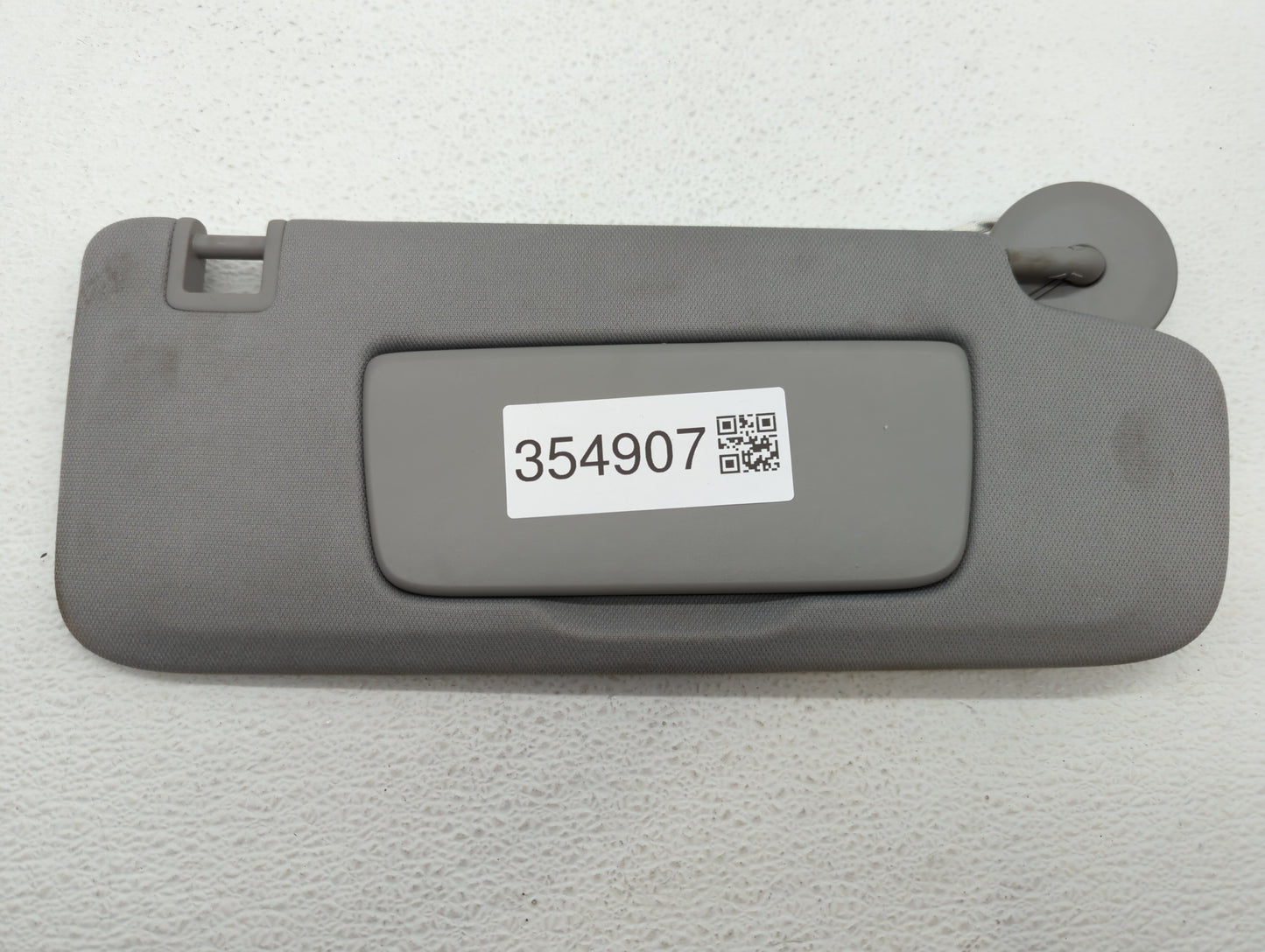 2018-2019 Chevrolet Equinox Sun Visor Shade Replacement Passenger Right Mirror Fits Fits 2018 2019 OEM Used Auto Parts - Oem