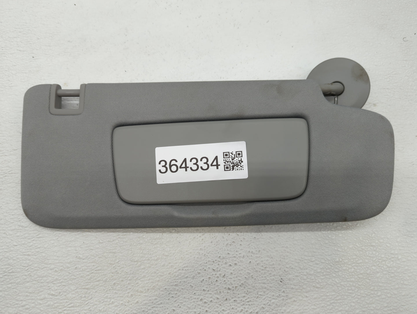 2018-2019 Chevrolet Equinox Sun Visor Shade Replacement Passenger Right Mirror Fits Fits 2018 2019 OEM Used Auto Parts - Oem