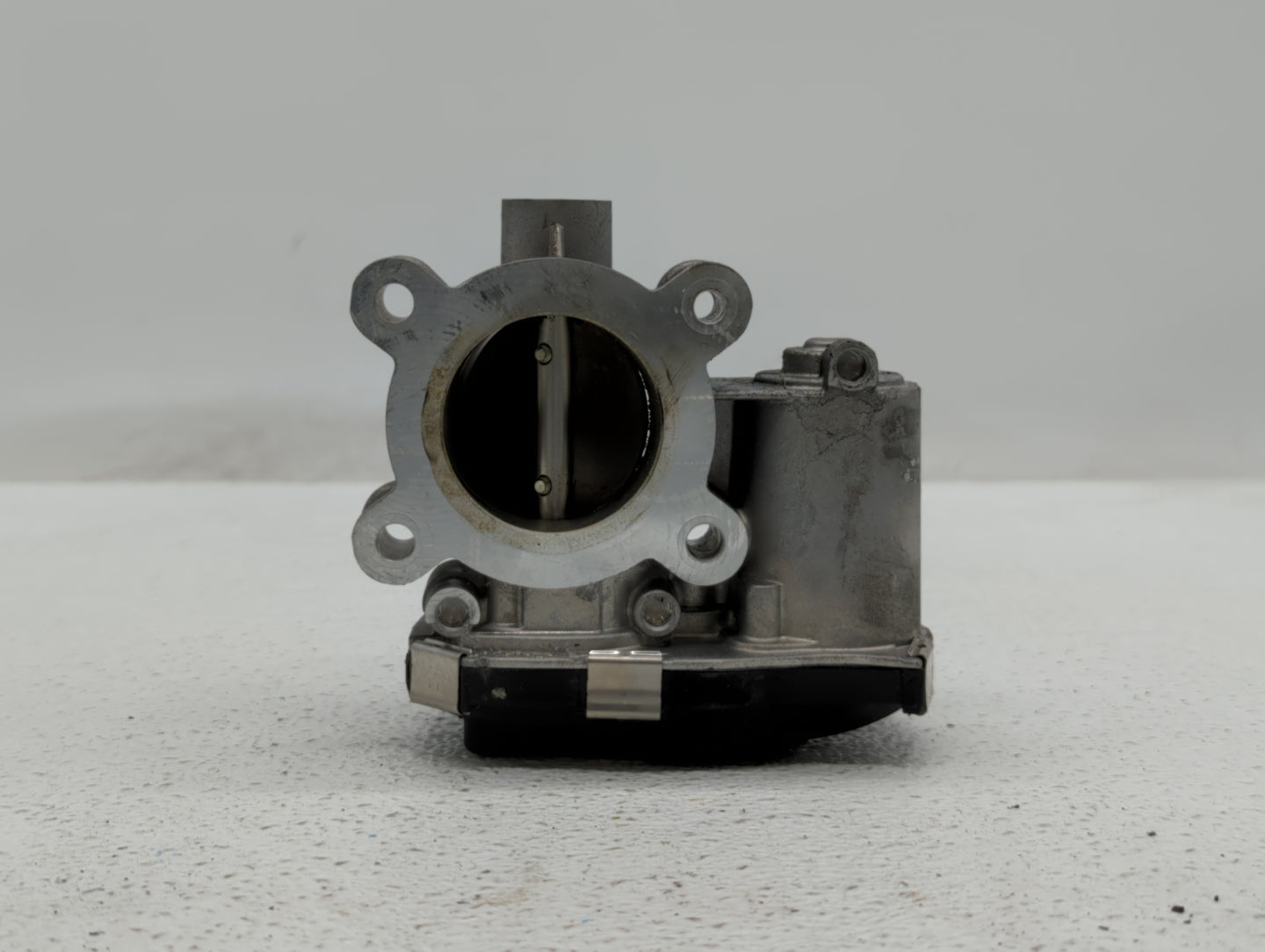 2018-2019 Chevrolet Equinox Throttle Body P/N:12671379AA Fits Fits 2016 2017 2018 2019 OEM Used Auto Parts - Oemusedautopart