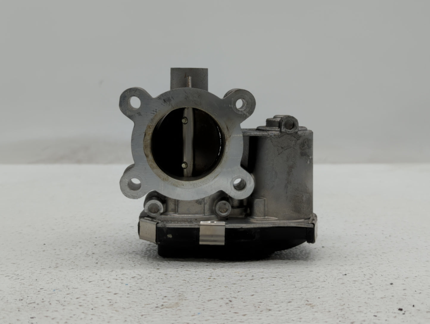 2018-2019 Chevrolet Equinox Throttle Body P/N:12671379AA Fits Fits 2016 2017 2018 2019 OEM Used Auto Parts - Oemusedautopart