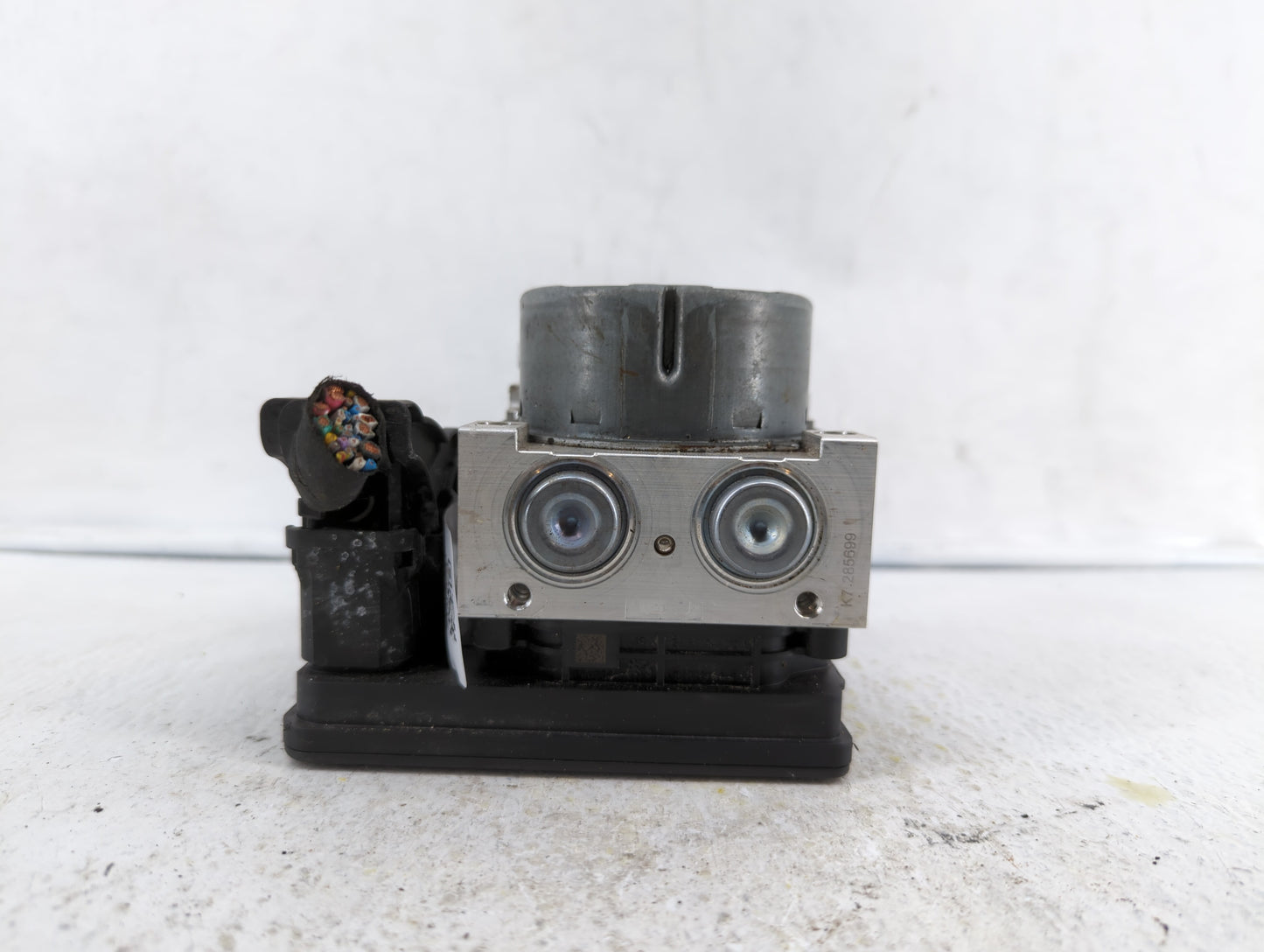 2018-2019 Chevrolet Equinox ABS Pump Control Module Replacement P/N:84560131 84342052, 84646849, 84715330 Fits Fits 2018 201