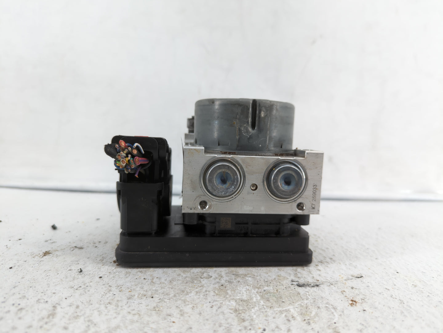 2018-2019 Chevrolet Equinox ABS Pump Control Module Replacement P/N:84560131 84342052, 84646849, 84715330 Fits Fits 2018 201