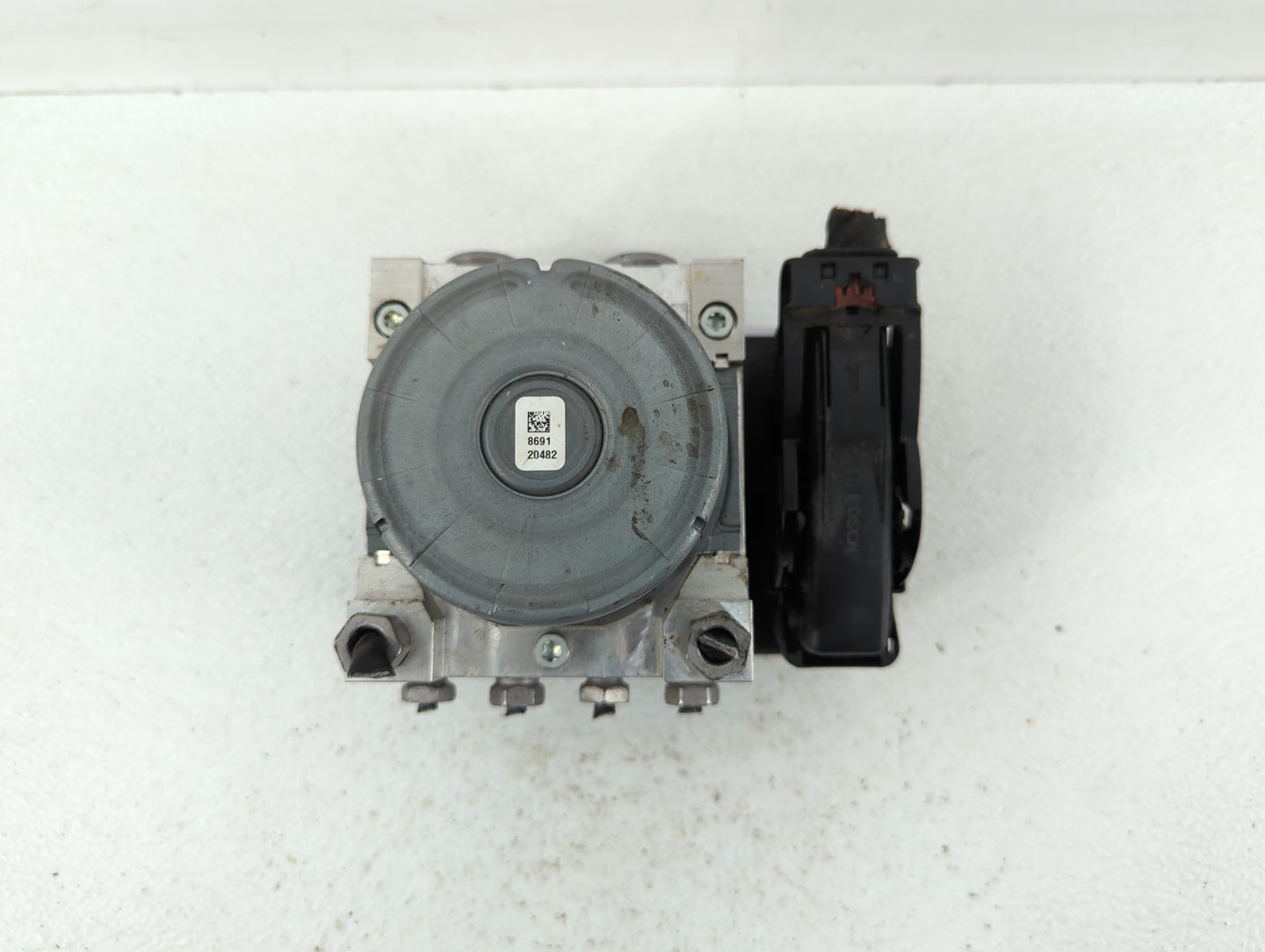 2019 Chevrolet Equinox Alternator Replacement Generator Charging Assembly Engine OEM P/N:84560131 Fits OEM Used Auto Parts -