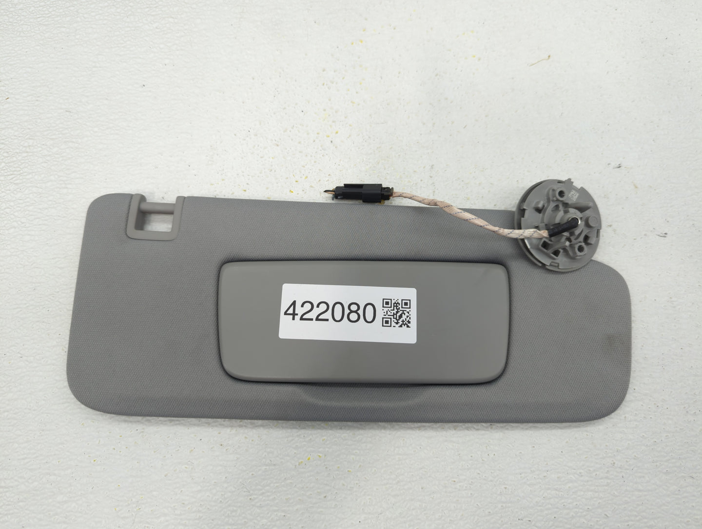 2018-2019 Chevrolet Equinox Sun Visor Shade Replacement Passenger Right Mirror Fits Fits 2018 2019 OEM Used Auto Parts - Oem