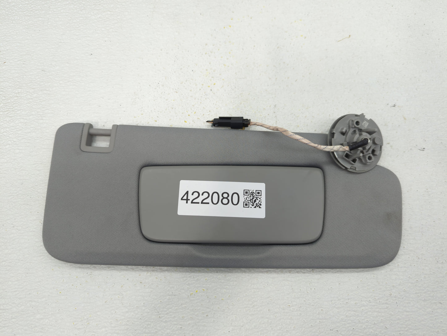 2018-2019 Chevrolet Equinox Sun Visor Shade Replacement Passenger Right Mirror Fits Fits 2018 2019 OEM Used Auto Parts - Oem